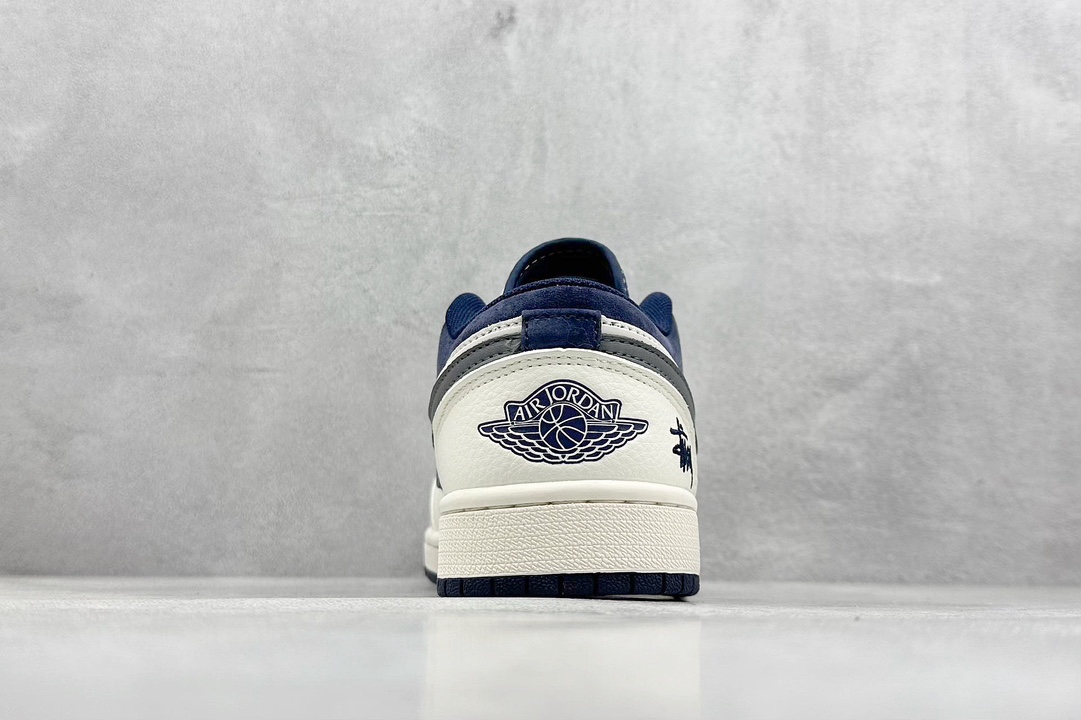 XC版 Nike Jordan Air Jordan 1“斯图西联名——灰勾英文” 高端定制 低帮   XS6086-001