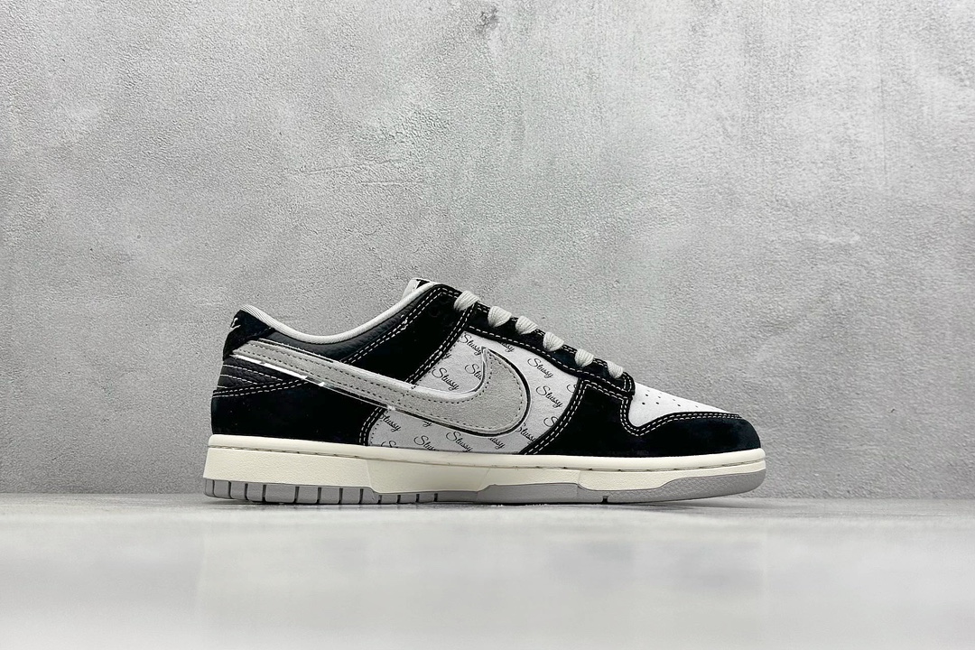 XC版 Nike SB Dunk Low“ 斯图西联名——黑灰猪八英文” 周年高端定制 低帮休闲板鞋  XX3168-008