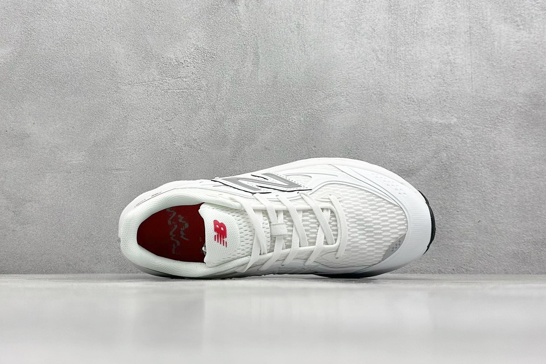 New Balance NB Fresh Foam Evoz舒适耐磨低帮跑步鞋   UTRNWE