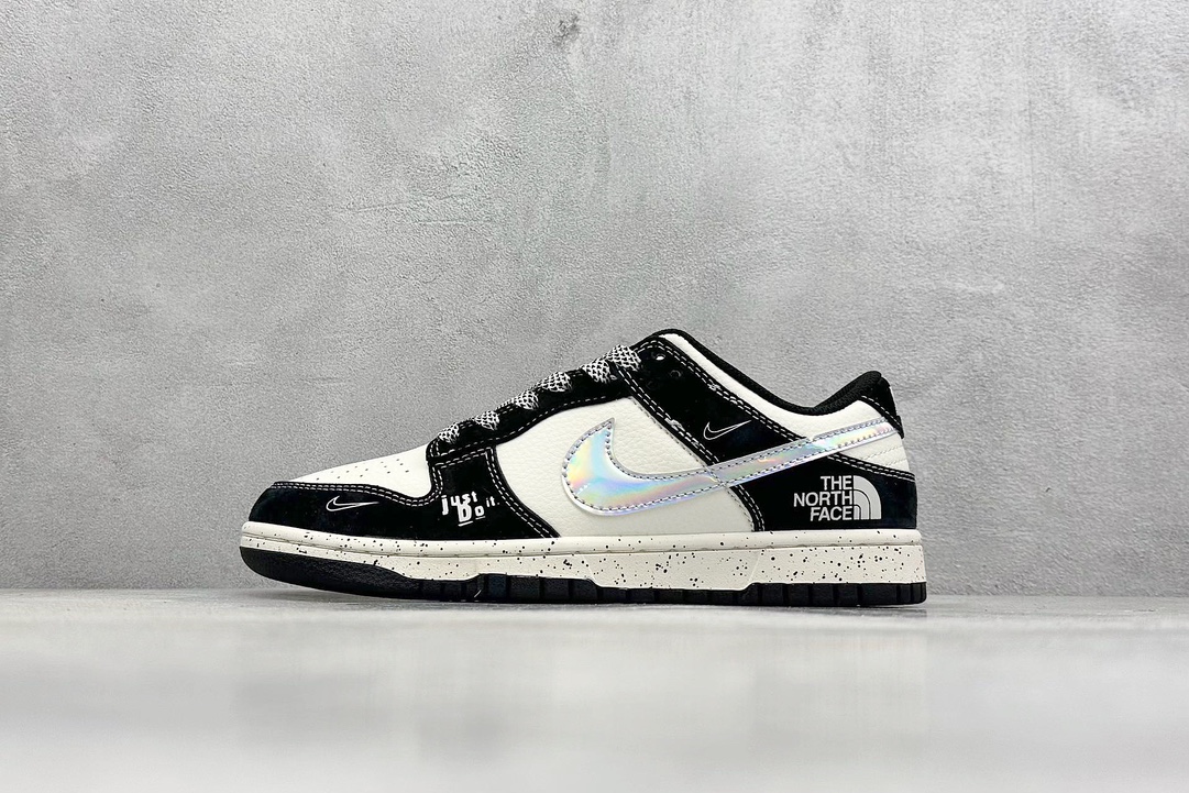 XC版 Nk SB Dunk Low 北面联名 米黑炫彩勾 周年高端定制 低帮休闲板鞋 DM6868-018