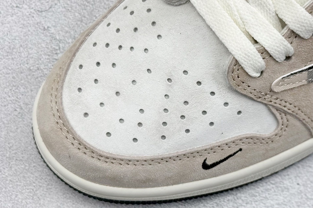 XC版 Fragment x Travis Scott x BURBRRRY Air Jordan 1 Low 三方联名倒钩  DM7866-049