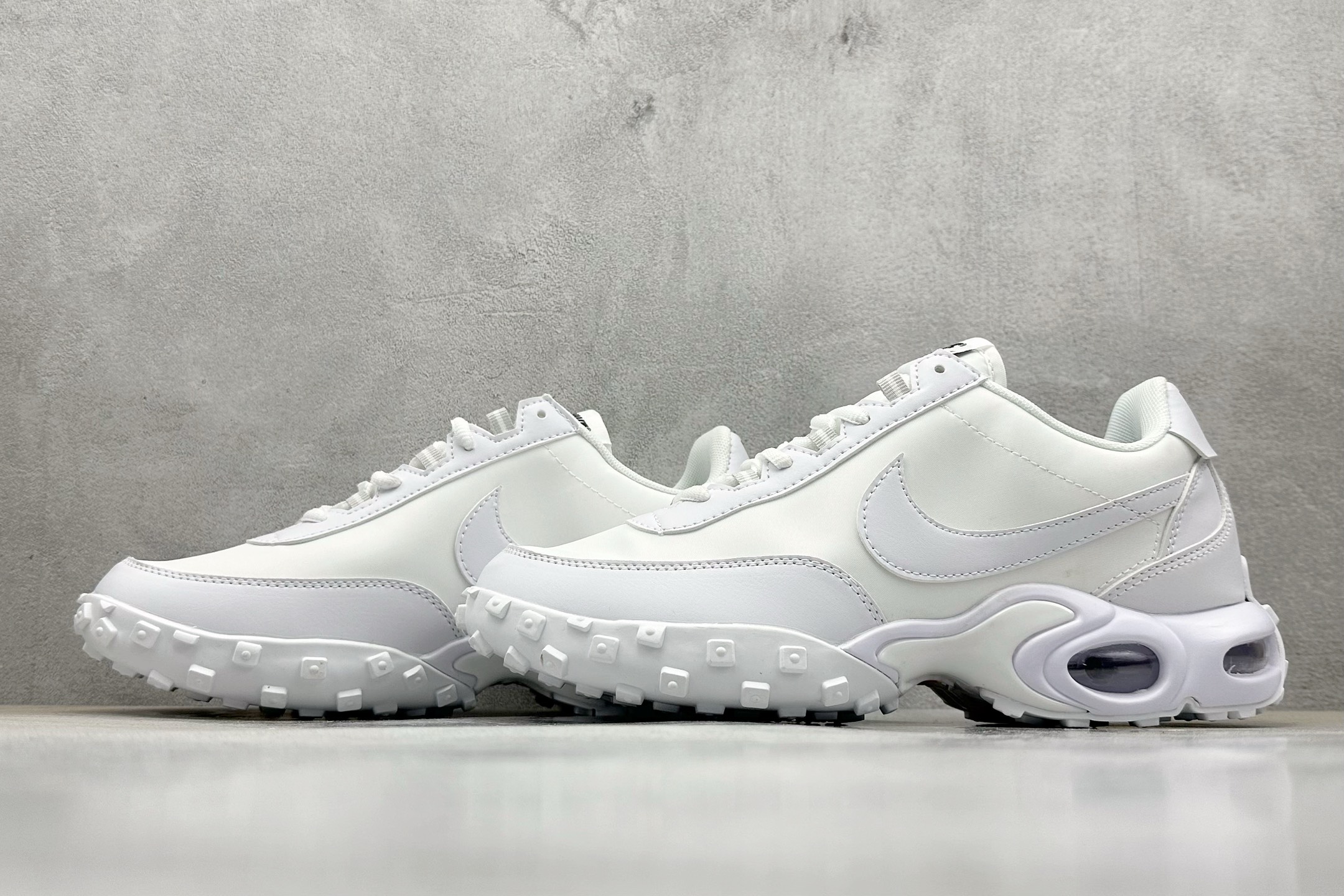 Nike Air Max Waffle SP: Retro Style, Modern Comfort Sneakers 6 i1746596122932 8392 0 4