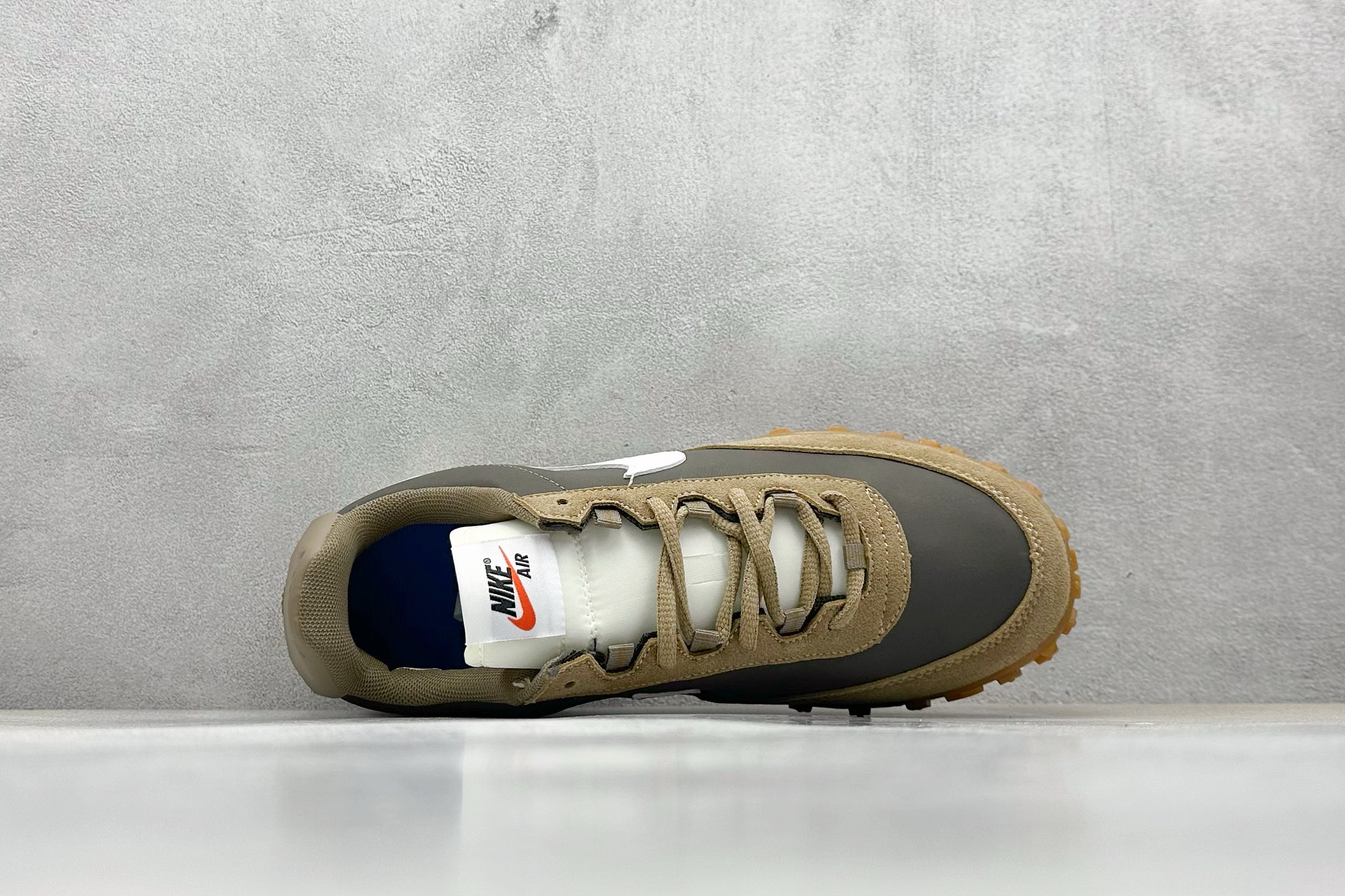 Nike Air Max Waffle SP Retro Cushioned Sneakers - FV6946 4 i1746596148468 8296 0 2