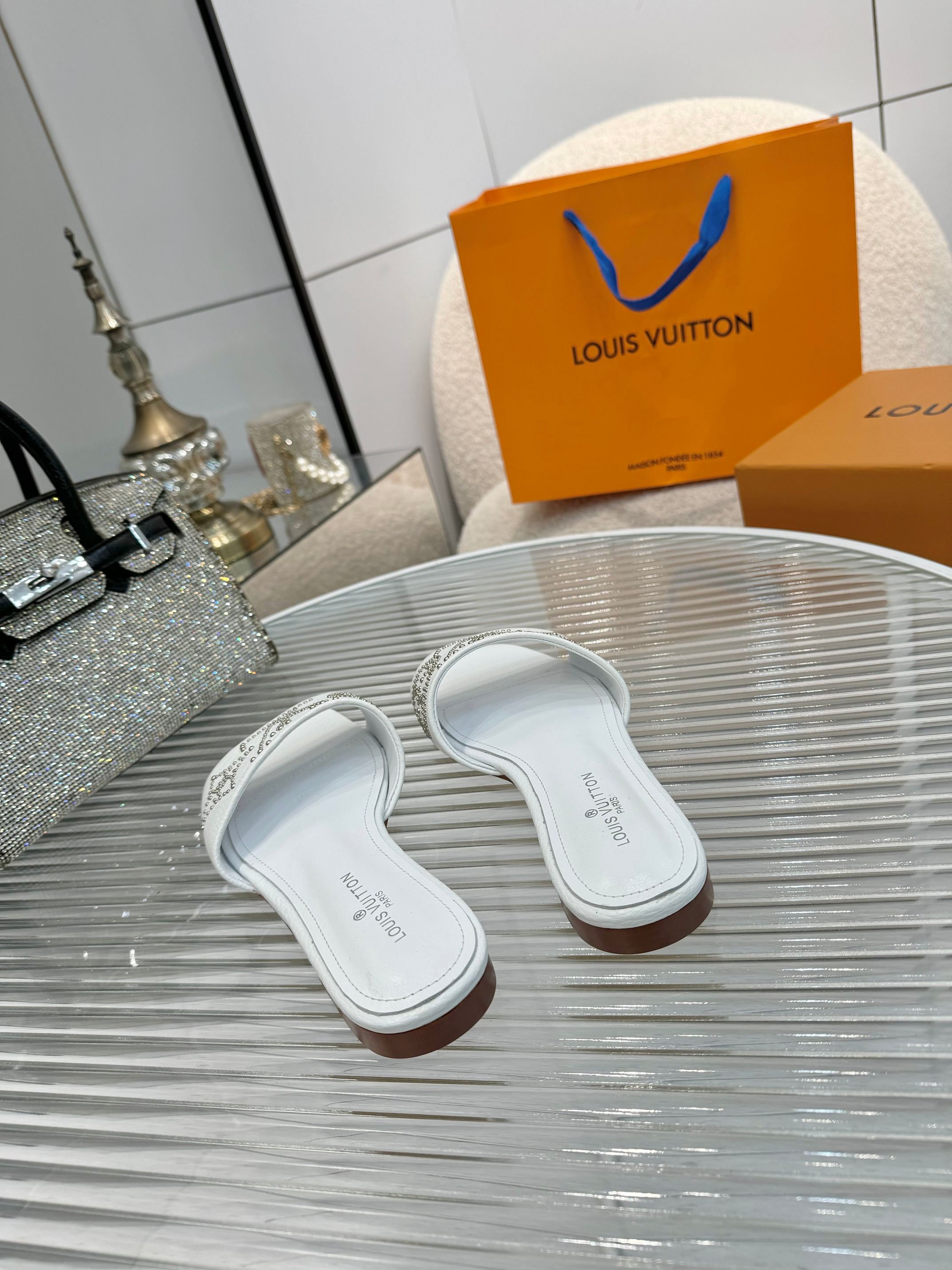 Louis Vuitton Women's White Leather Studded Logo Flat Sandals Slides 8 a1742621354210 1627