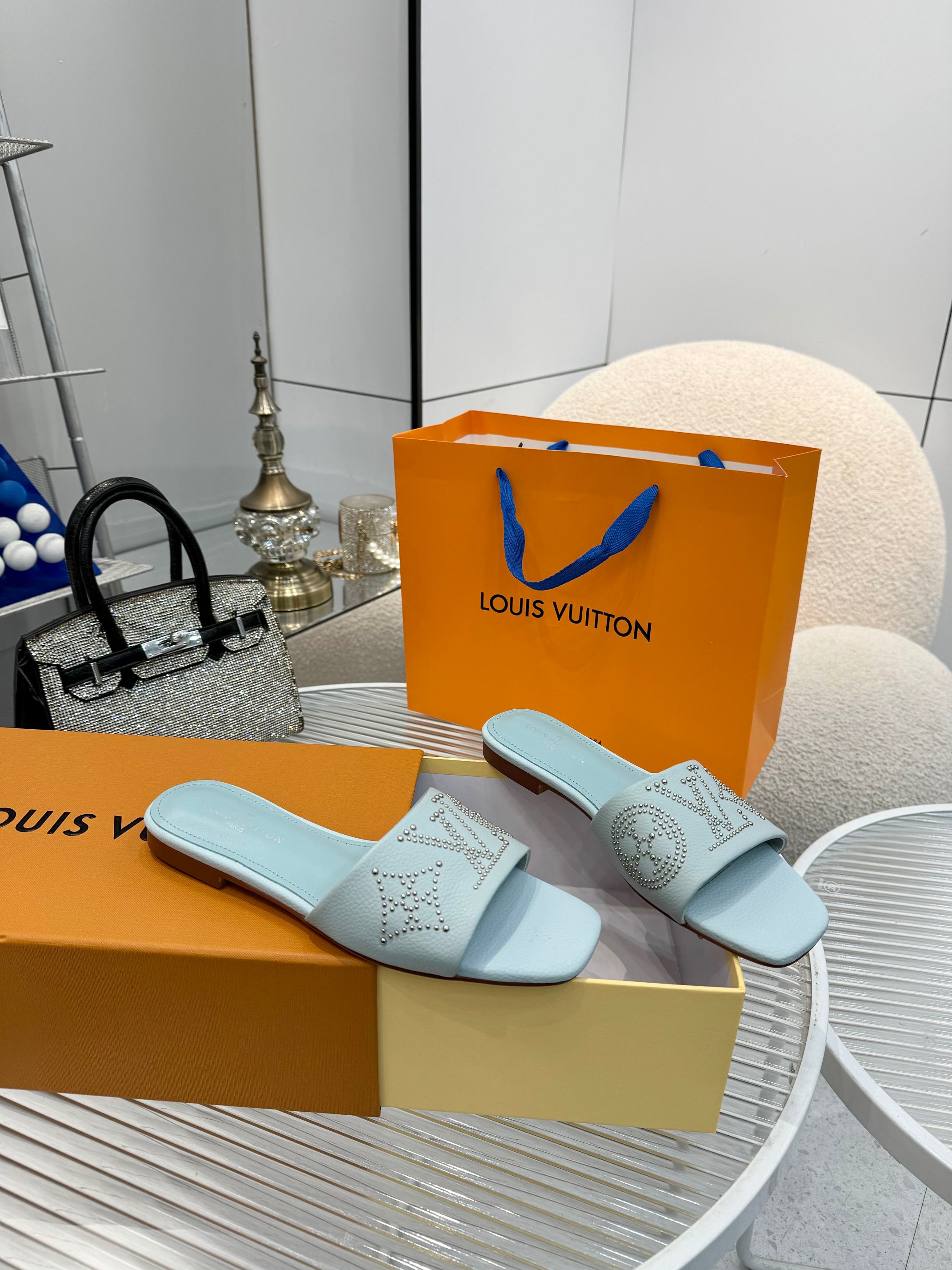 Louis Vuitton Women's Blue Leather Sandals Designer Summer Slides 3 a1742621992989 7315