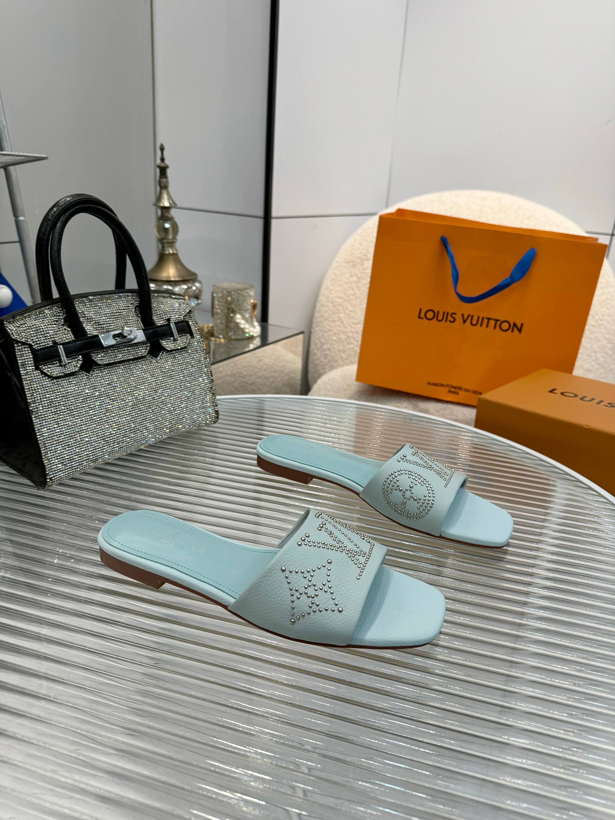 Louis Vuitton Women's Blue Leather Sandals Designer Summer Slides 4 a1742621993020 7262