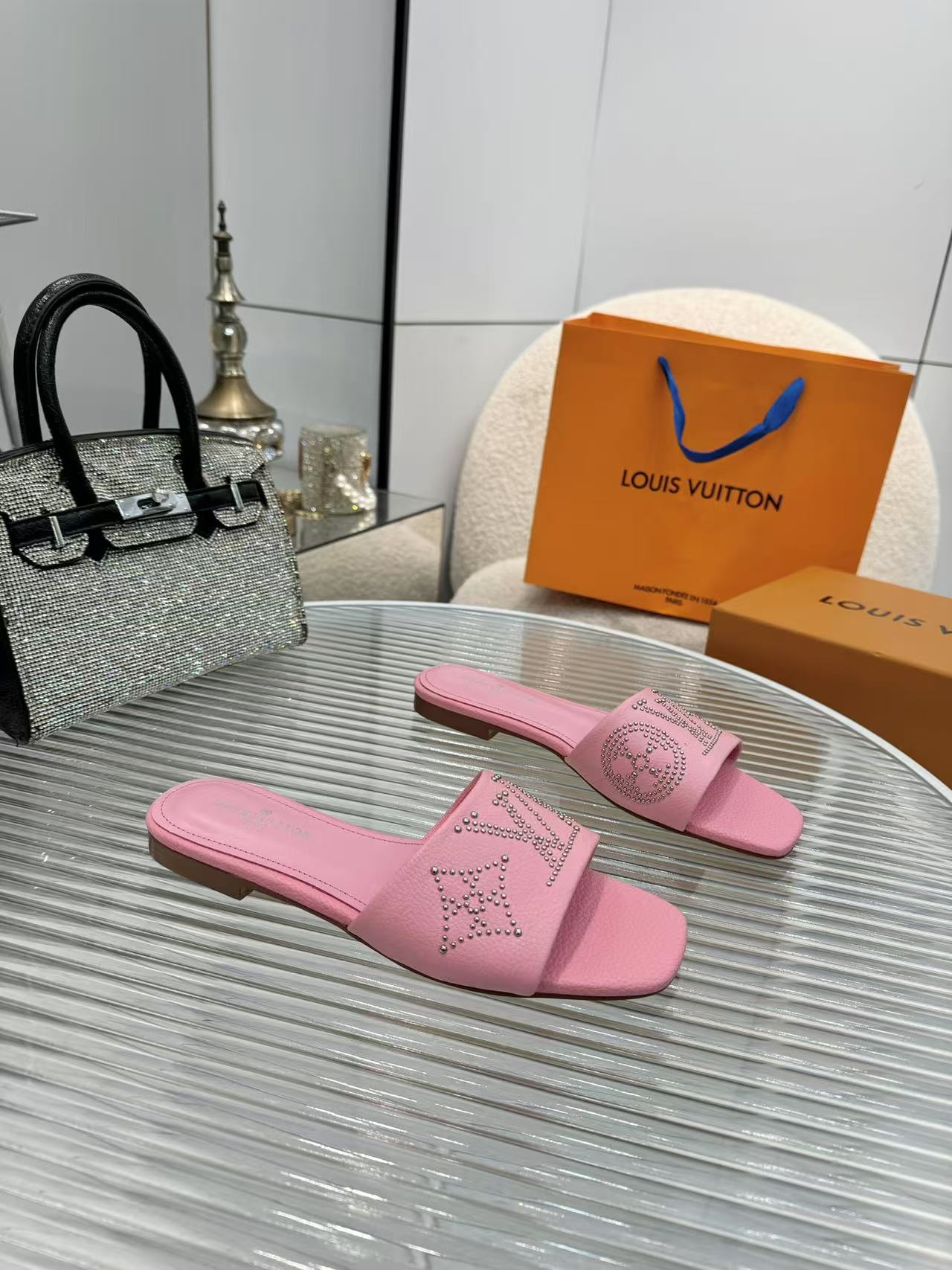 Louis Vuitton Women's Pink Leather Rivoli Sandal with Iconic LV Signature 3 a1742622065893 7570