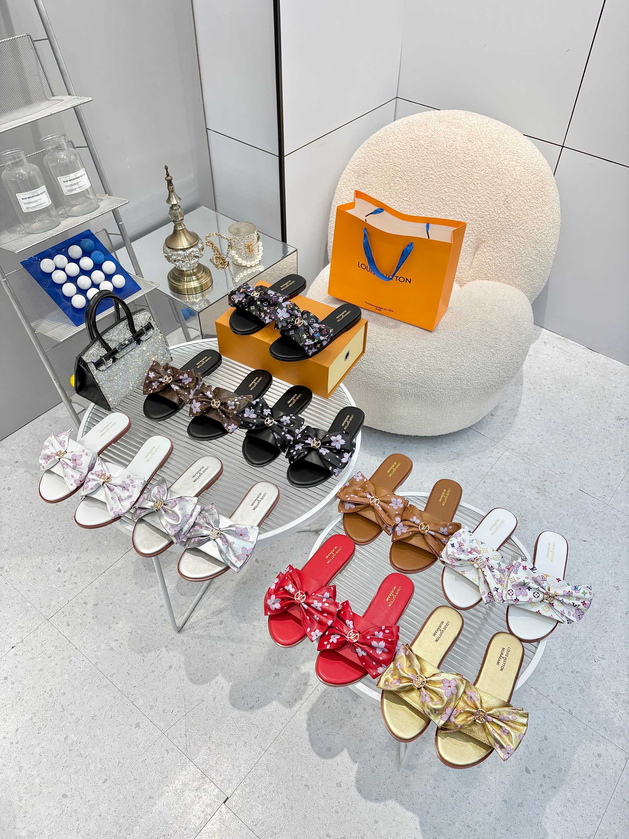 NO:259136,35-43, rubber sole, $, leather sole ten 40, slippers, slippers, Leather soles1986090935一43,橡胶底,$,真皮大底十40,拖鞋,slippers,Leather soles,Women's Shoes