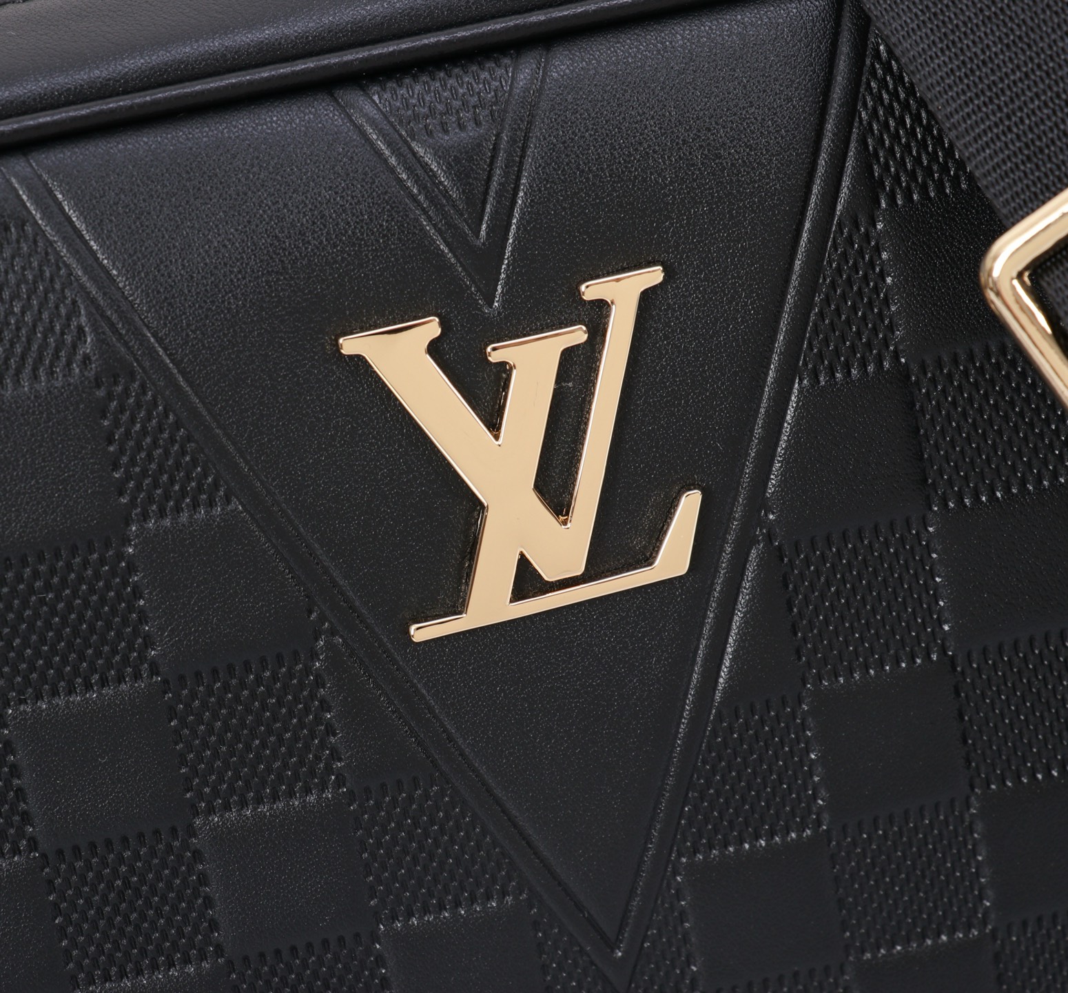 最新款来袭👏👏LOUIS VUITTON（路易威登）💯💯斜挎两用包，￼进口顶级头层原版，手感舒适 皮质超