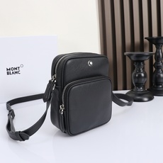 MONTBLANC 全新万宝龙匠心系列迷你小挎包 经典黑型号:MB#材质:头层牛皮(原版皮)款式:万宝龙 MONTBLANC 全新万宝龙匠心系列迷你小挎包 经典黑型号:MB#材质:头层牛皮(原版皮)款式:万宝龙