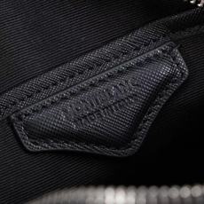 MONTBLANC 全新万宝龙匠心系列迷你小挎包 经典黑型号:MB#材质:头层牛皮(原版皮)款式:万宝龙 MONTBLANC 全新万宝龙匠心系列迷你小挎包 经典黑型号:MB#材质:头层牛皮(原版皮)款式:万宝龙