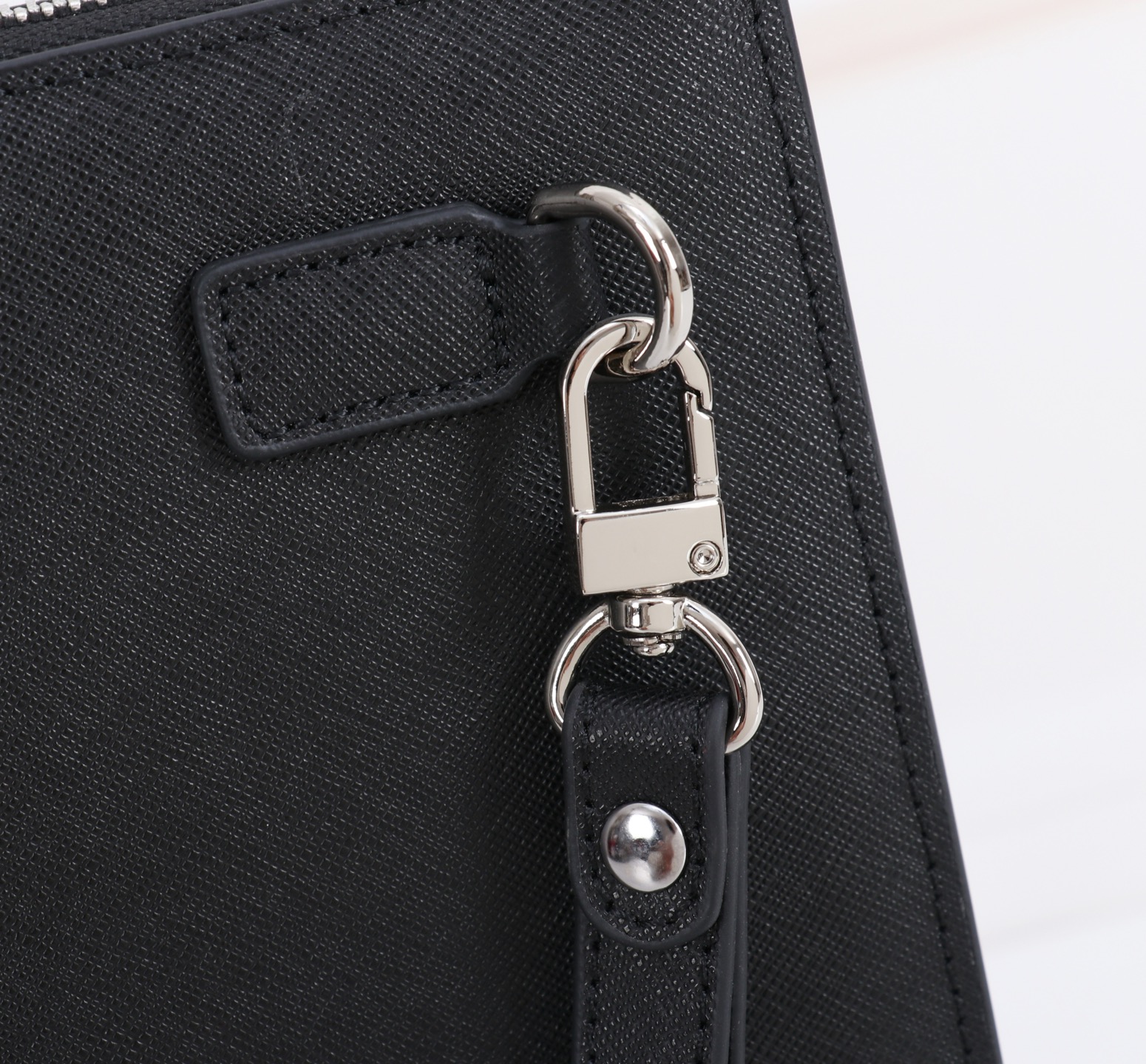 MONTBLANC 全新万宝龙匠心系列大号手夹包   经典黑型号：MB#材质：牛皮款式：万宝龙专柜购版打