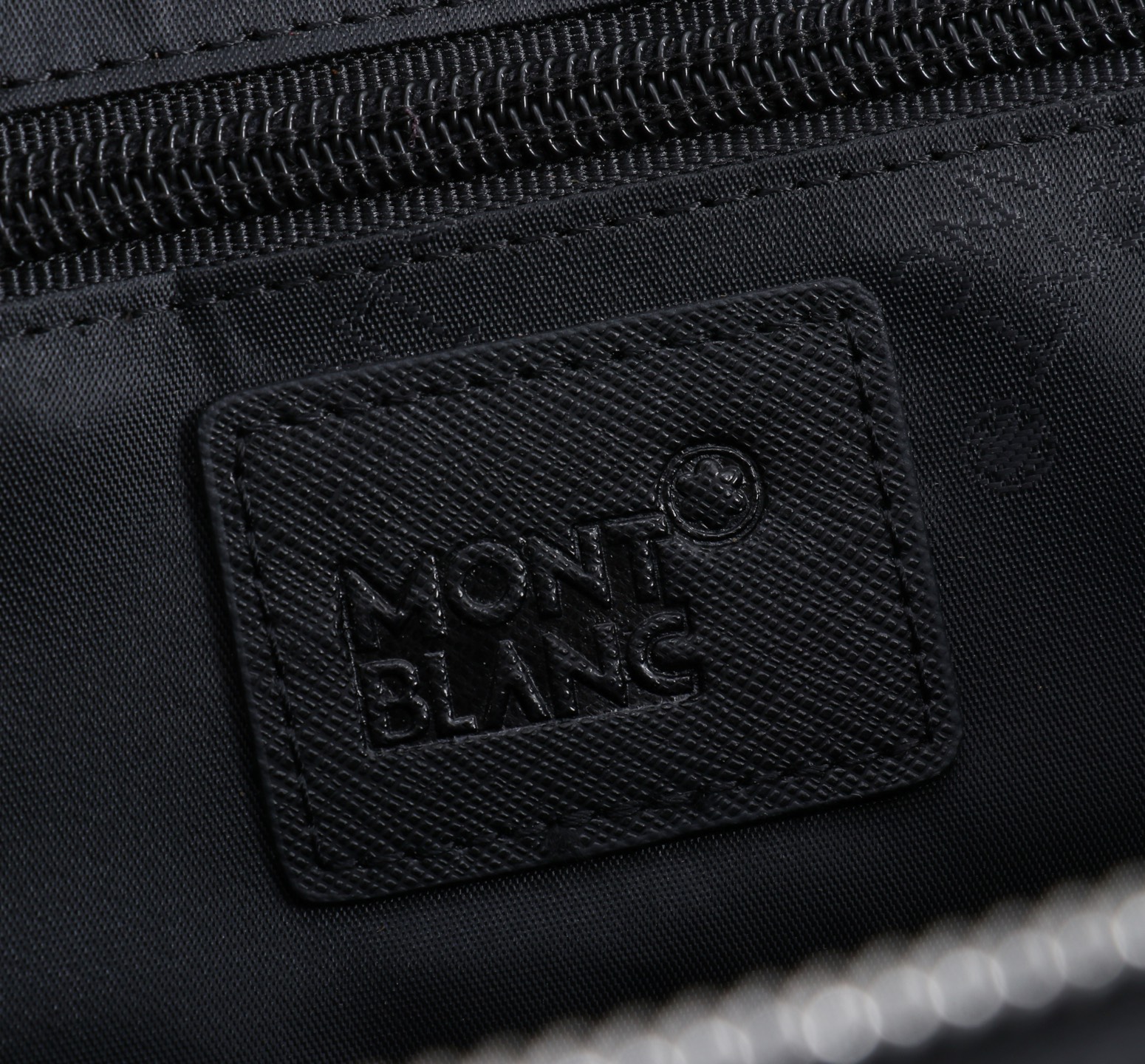 MONTBLANC 全新万宝龙匠心系列大号手夹包   经典黑型号：MB#材质：牛皮款式：万宝龙专柜购版打