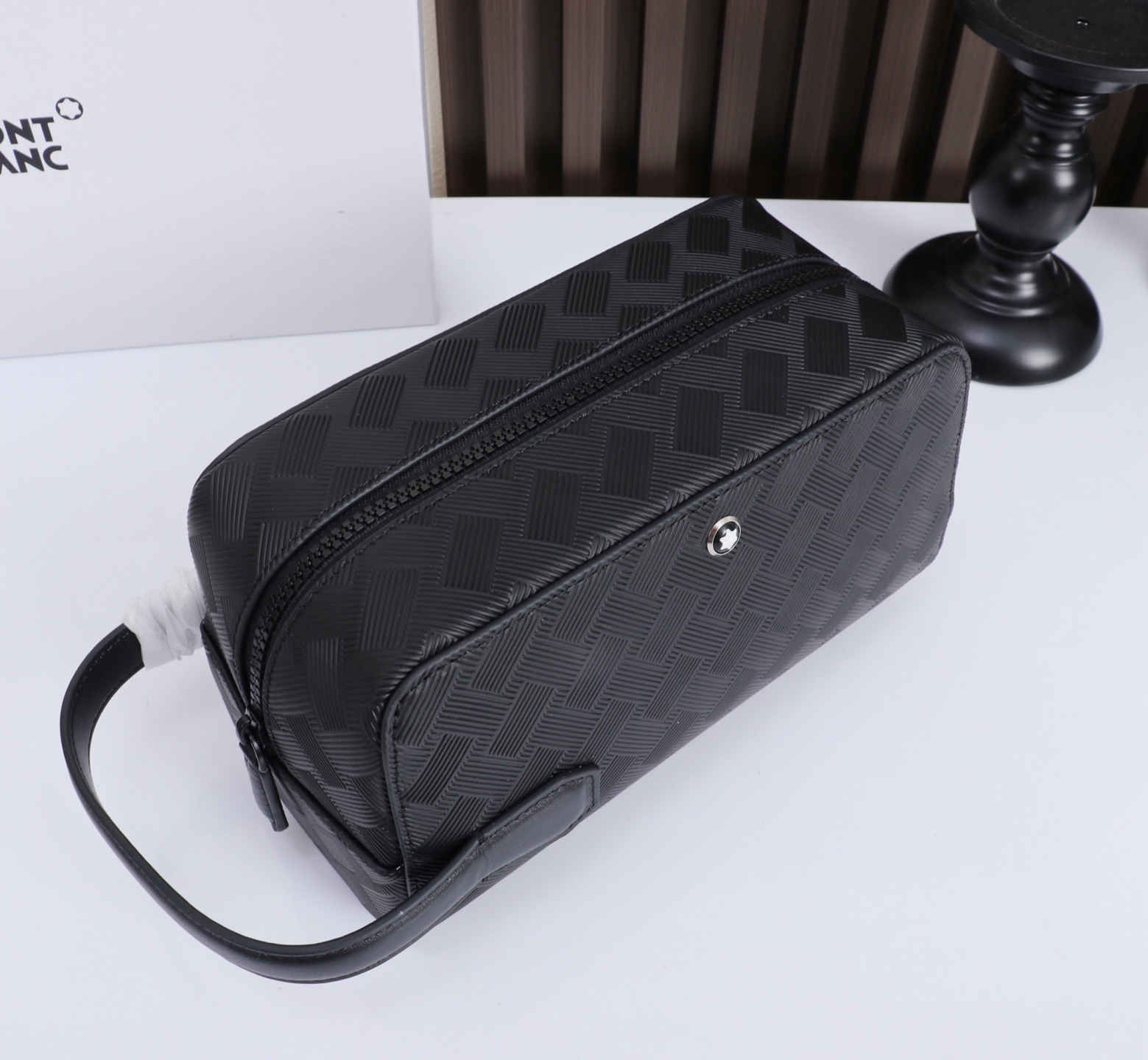 MONTBLANC全新万宝龙风尚3.0系列洗漱包  经典黑型号：MB#材质：头层牛皮 （原版皮）包装：专