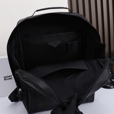 MONTBLANC 万宝龙匠心系列精选双肩背包 经典黑 型号:MB# 材质:专柜皮牛皮 款式:来自万宝龙专柜购版打 MONTBLANC 万宝龙匠心系列精选双肩背包 经典黑 型号:MB# 材质:专柜皮牛皮 款式:来自万宝龙专柜购版打