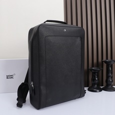 MONTBLANC 万宝龙匠心系列精选双肩背包 经典黑 型号:MB# 材质:专柜皮牛皮 款式:来自万宝龙专柜购版打 MONTBLANC 万宝龙匠心系列精选双肩背包 经典黑 型号:MB# 材质:专柜皮牛皮 款式:来自万宝龙专柜购版打