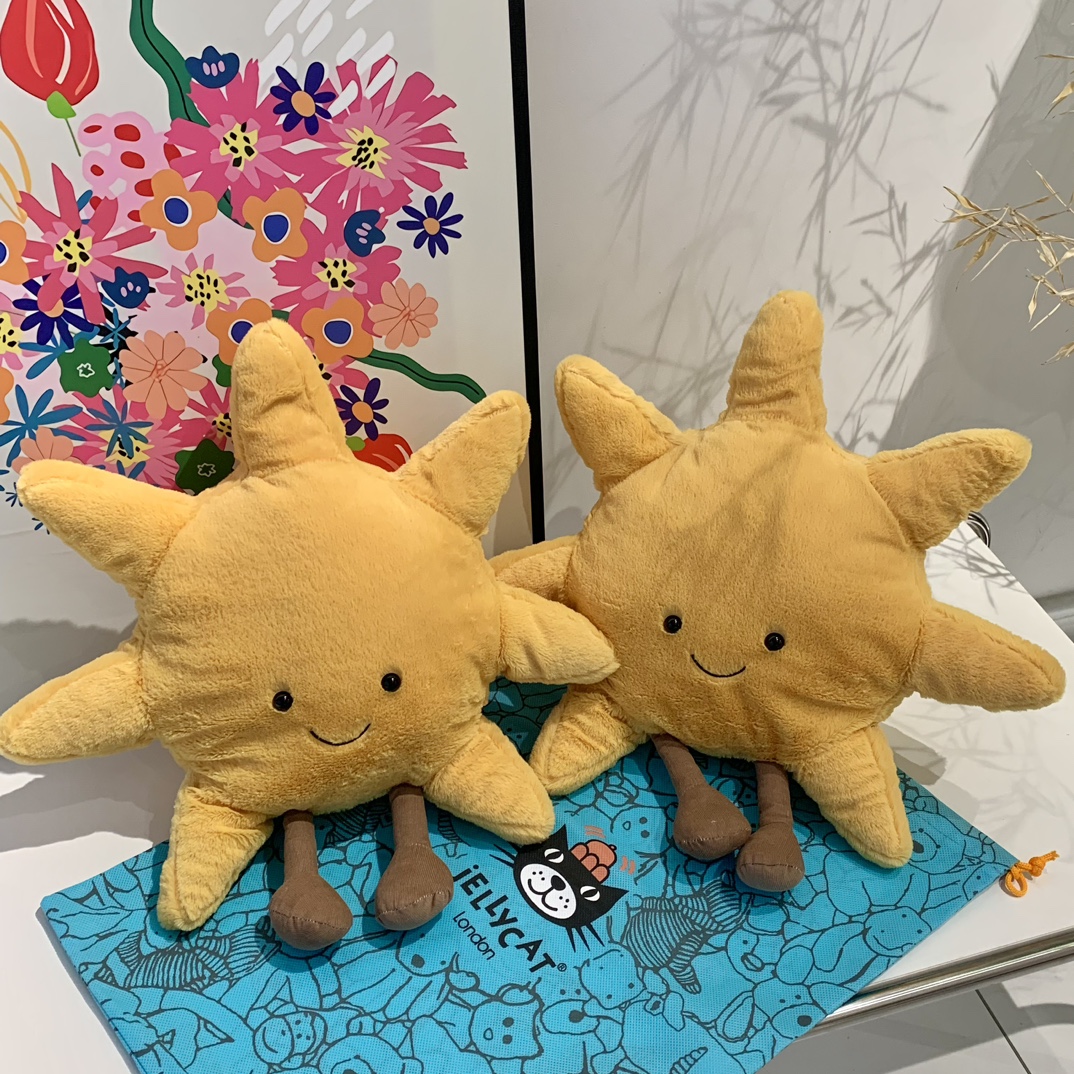 Radiating vibrant warmth, this newly introduced sun-motif cushion featur - Comprehensive 2