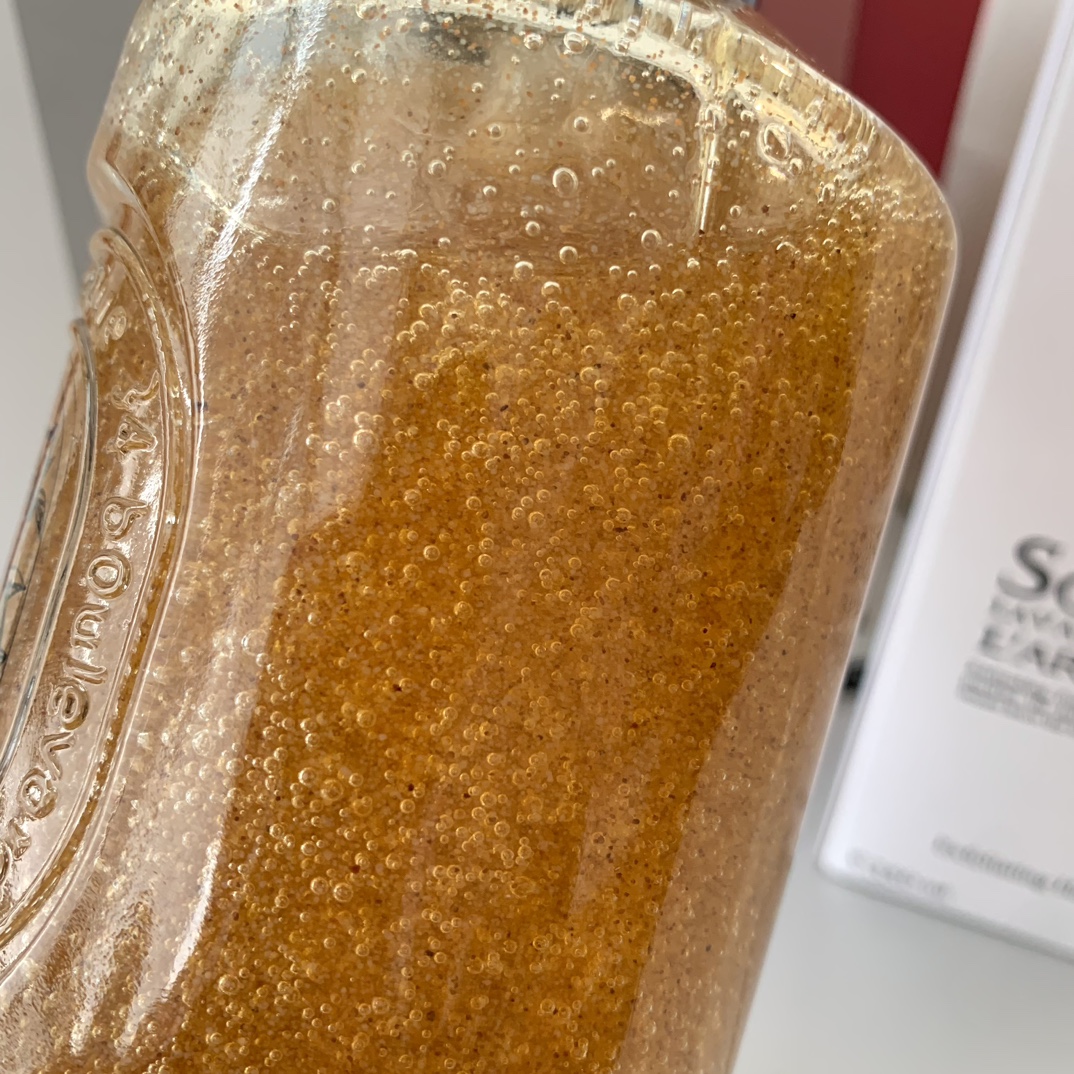 Wood aroma+fragrance~A little thicker than hand cream, it's the kind of - Perfume 7