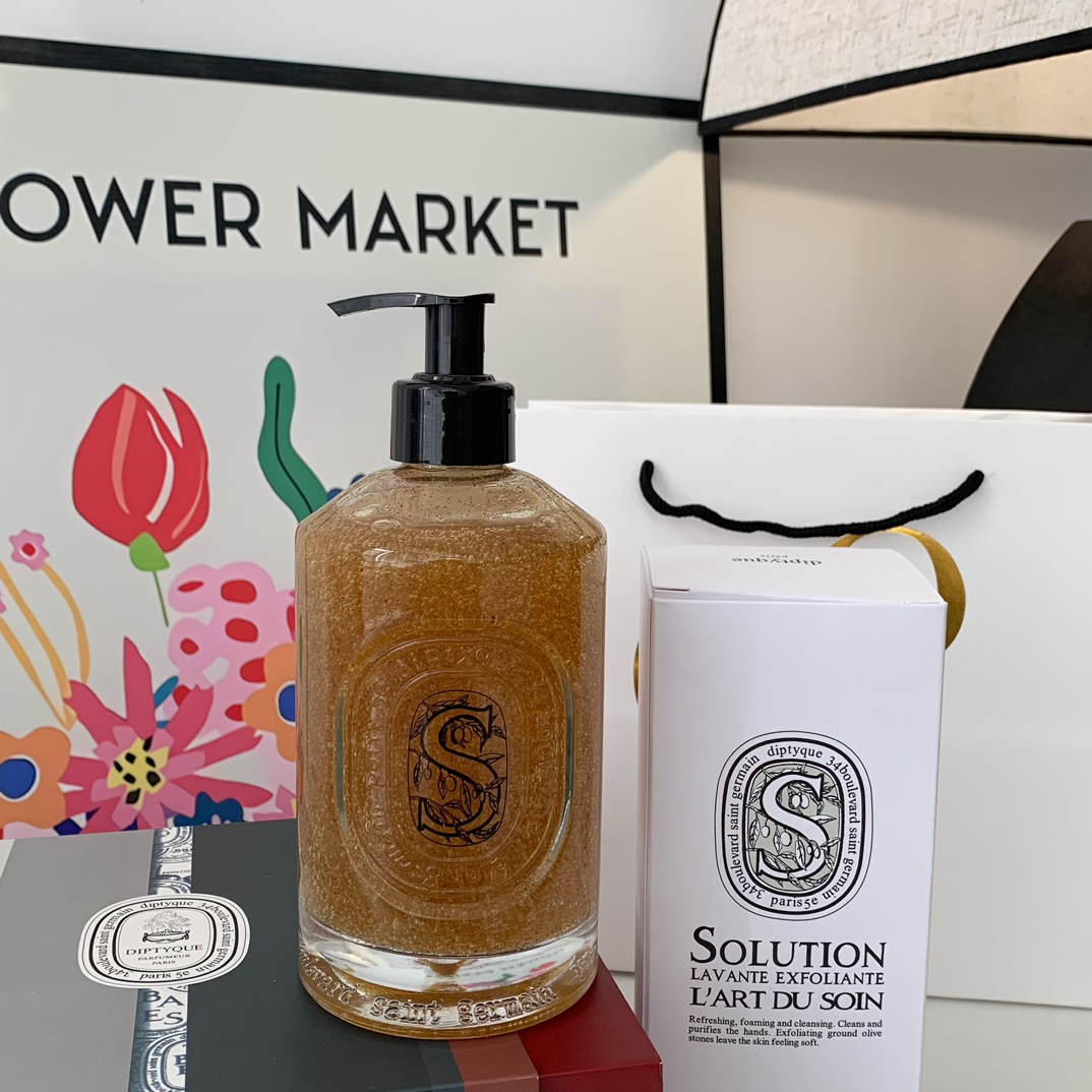 Wood aroma+fragrance~A little thicker than hand cream, it's the kind of - Perfume 3