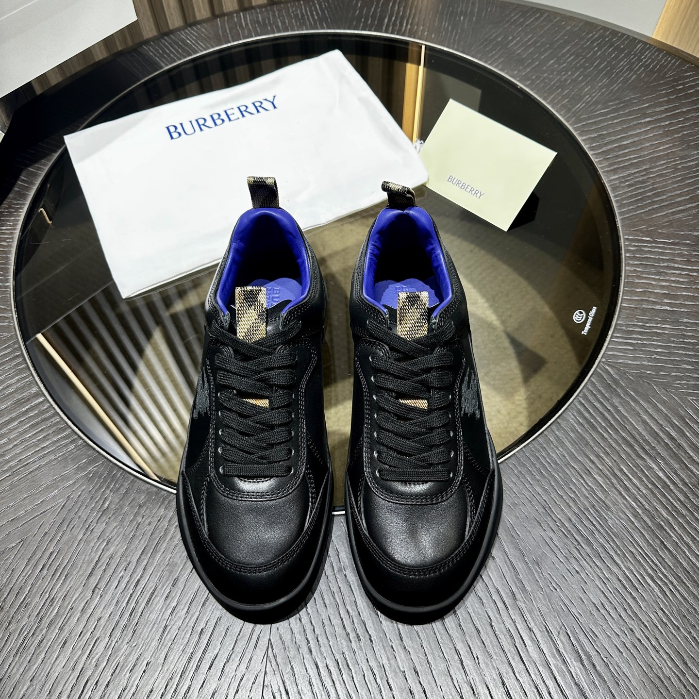 Burberry Leather Matrix Sneakers Zapatillas de la colección de Alta Costura que debutó en la pasarel