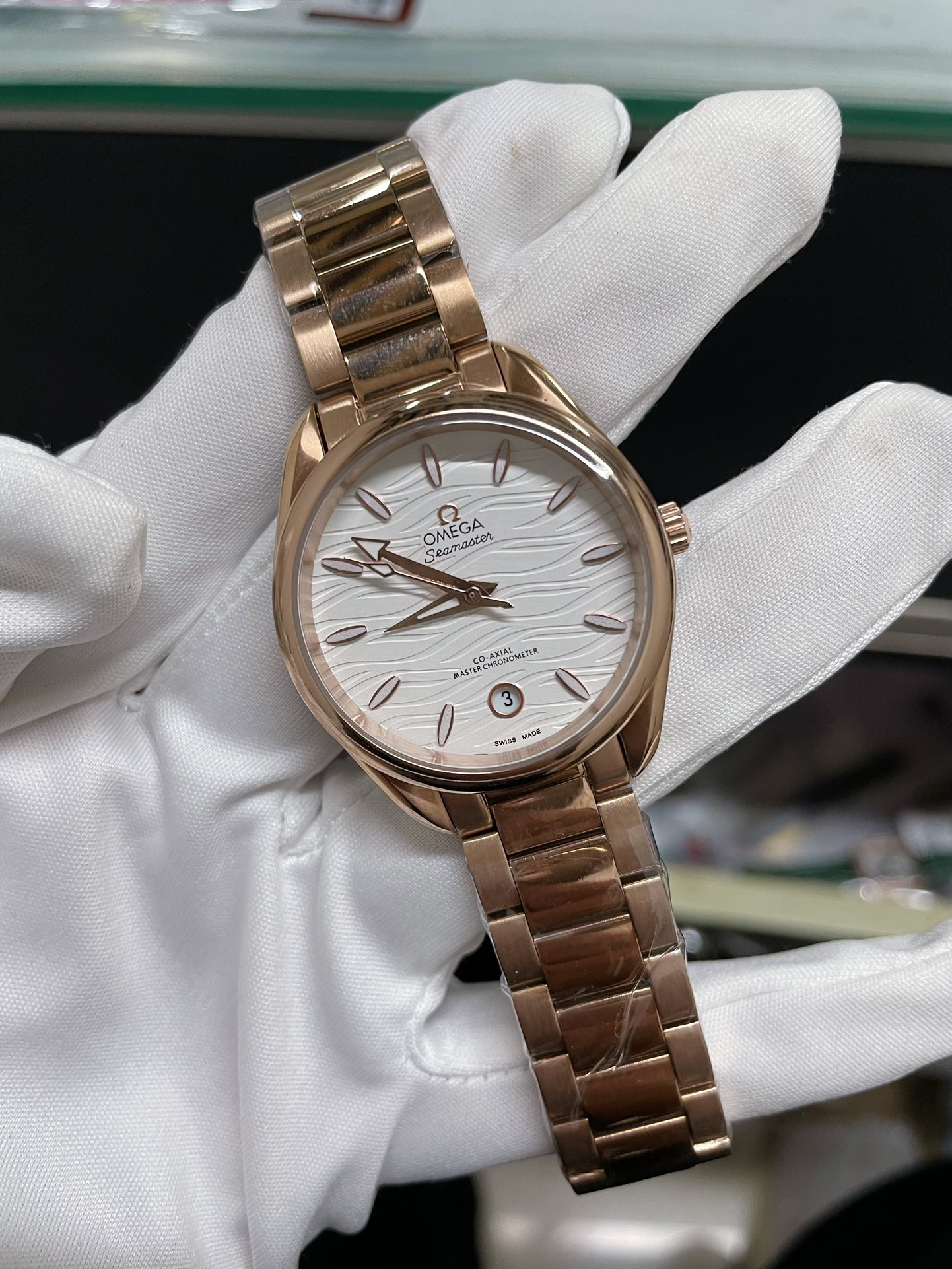 💰批320 🍀海马AT150新款34mm女士至臻天文台2023年最拉风的手表⌚️非欧米茄海马莫属。如此浪漫的季节里🔆🔆耀眼的除了阳光还有手上的海马🐎举手投足之间尽显大女主气场🍀🍀🍀