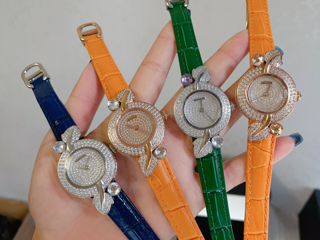 Cartier: Exquisite French Sapphire Crystal Watch with Water Drill and Gold Leaf Grass - 图片 5