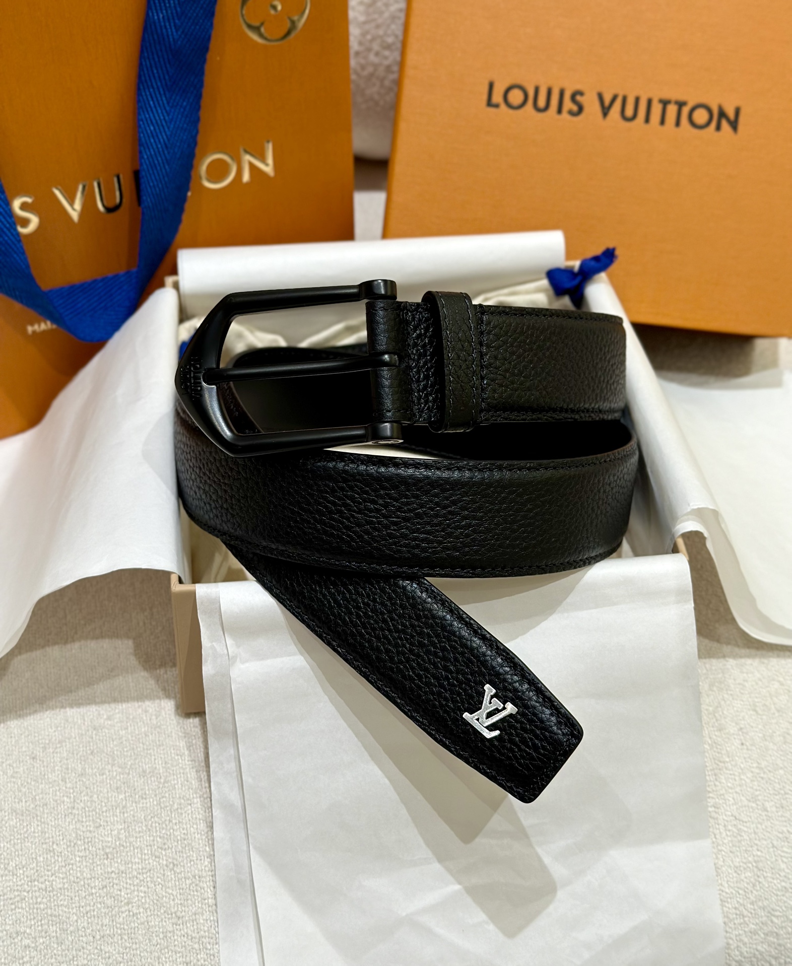 Louis Vuitton Zegarek Klamra stalowa Skóra krowia Fashion Casual