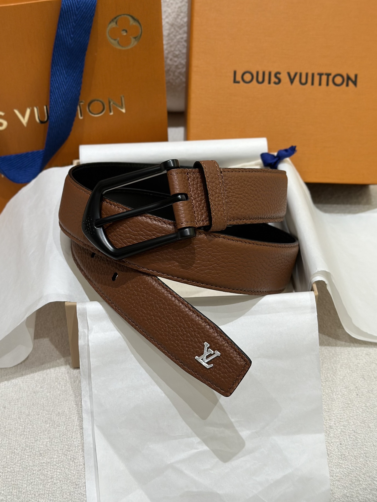 Louis Vuitton Zegarek 2024 Replica hurtowa tanie sprzedaż online
 Klamra stalowa Skóra krowia Fashion Casual