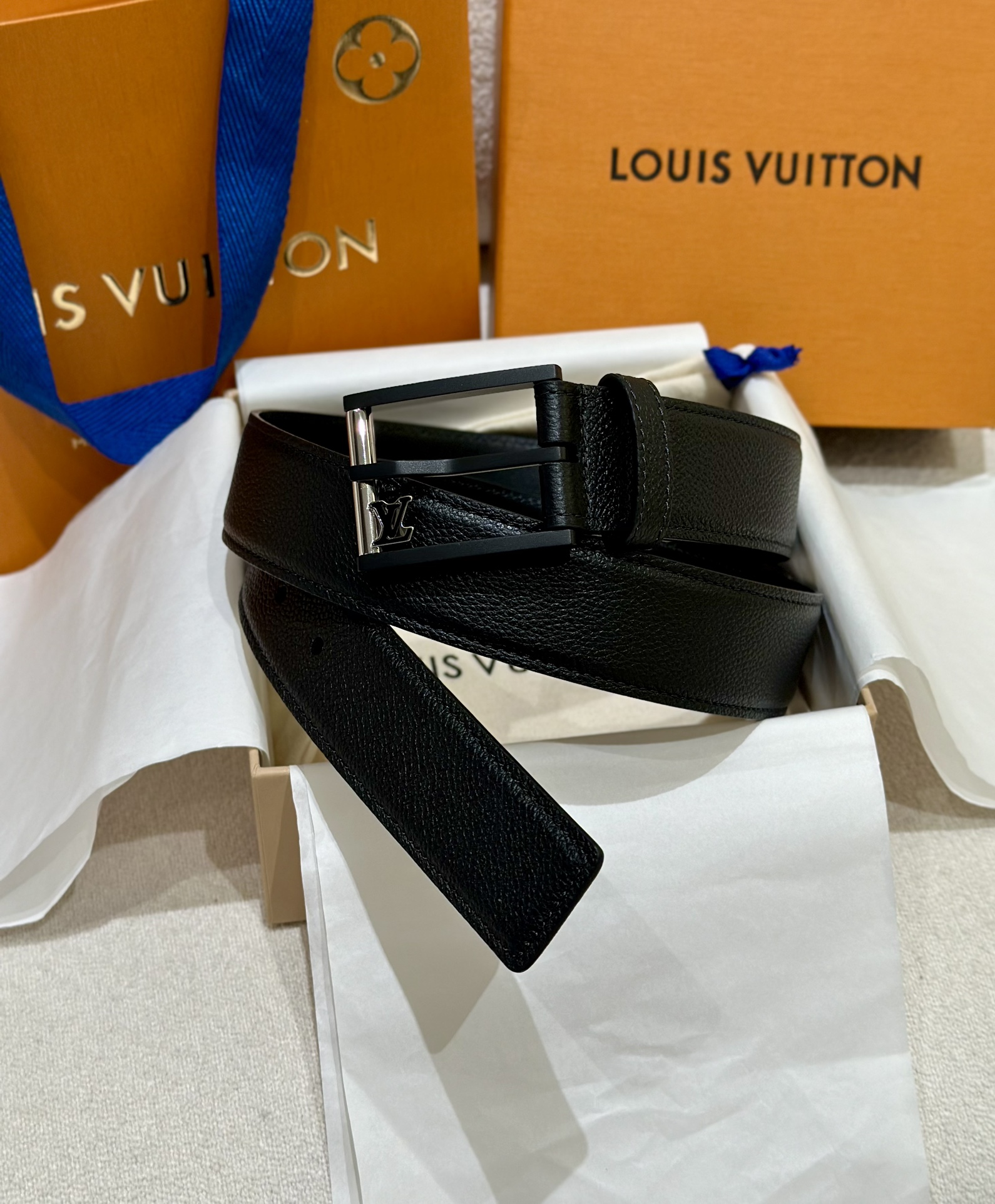 Louis Vuitton Pasek Wzór litchee Taiga