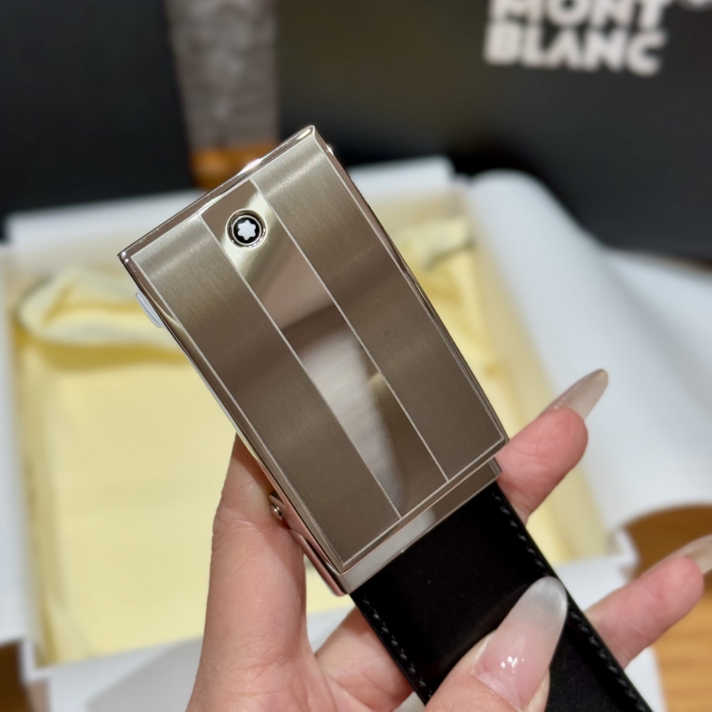 China Replica Montblanc Belt MBBT0409-1369