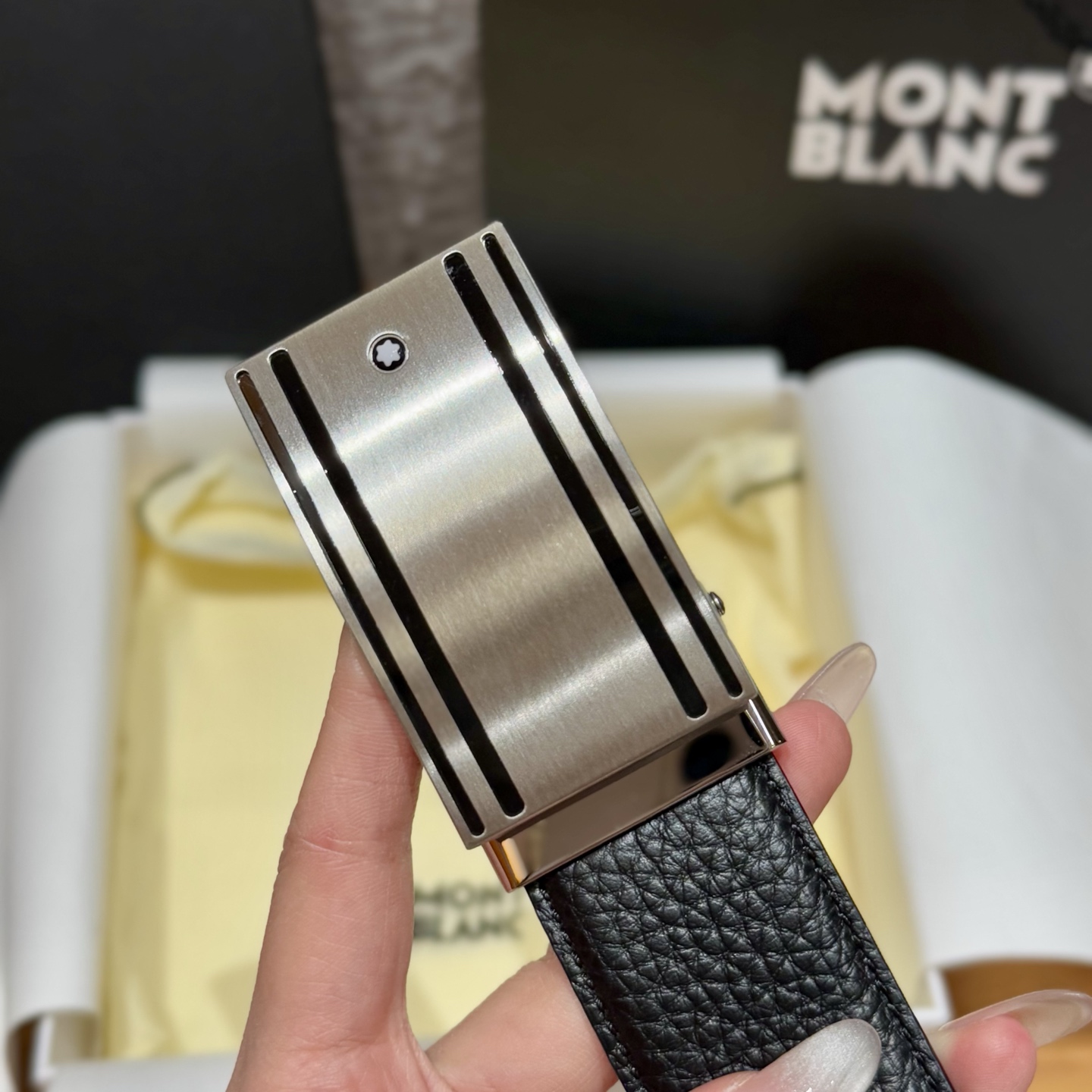 China Replica Montblanc Belt MBBT0409-459