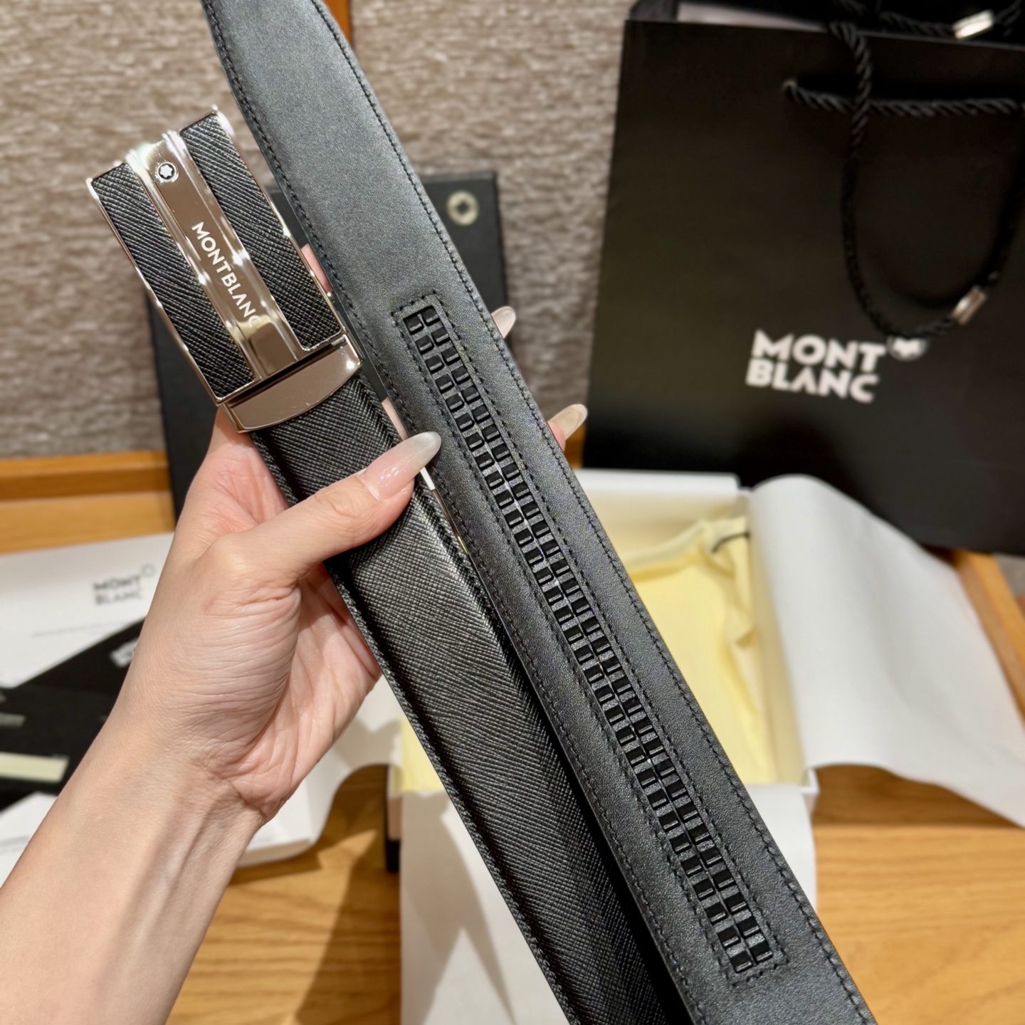 China Replica Montblanc Belt MBBT0409-4253