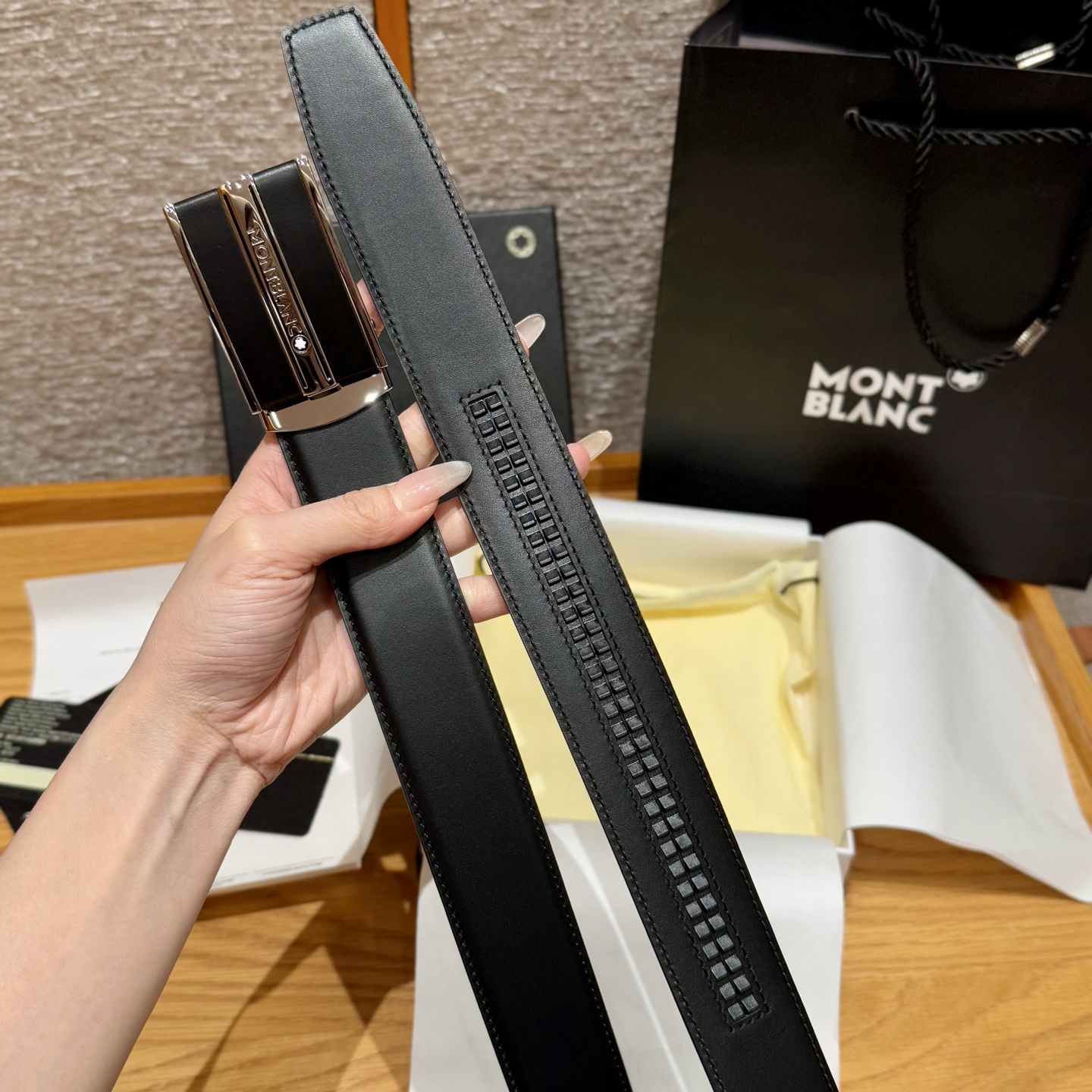 China Replica Montblanc Belt MBBT0409-1679