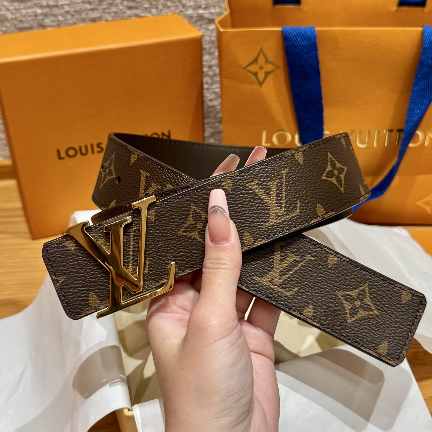 루이비통 모노그램 리버시블 남성 벨트 4 cm 상세 이미지 2