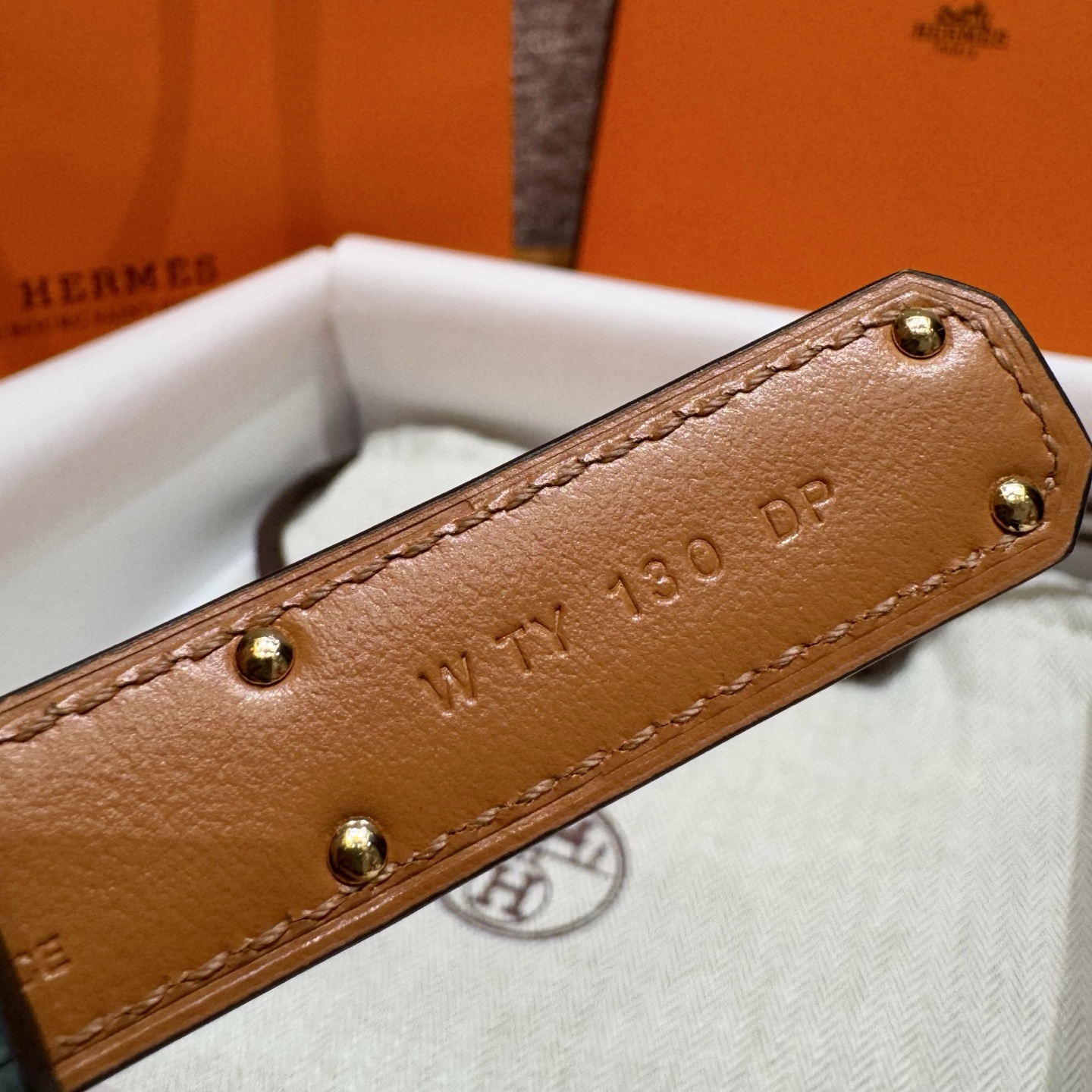 H家 レディース 腰帯 Epsom小牛皮製 316精鋼金具付き