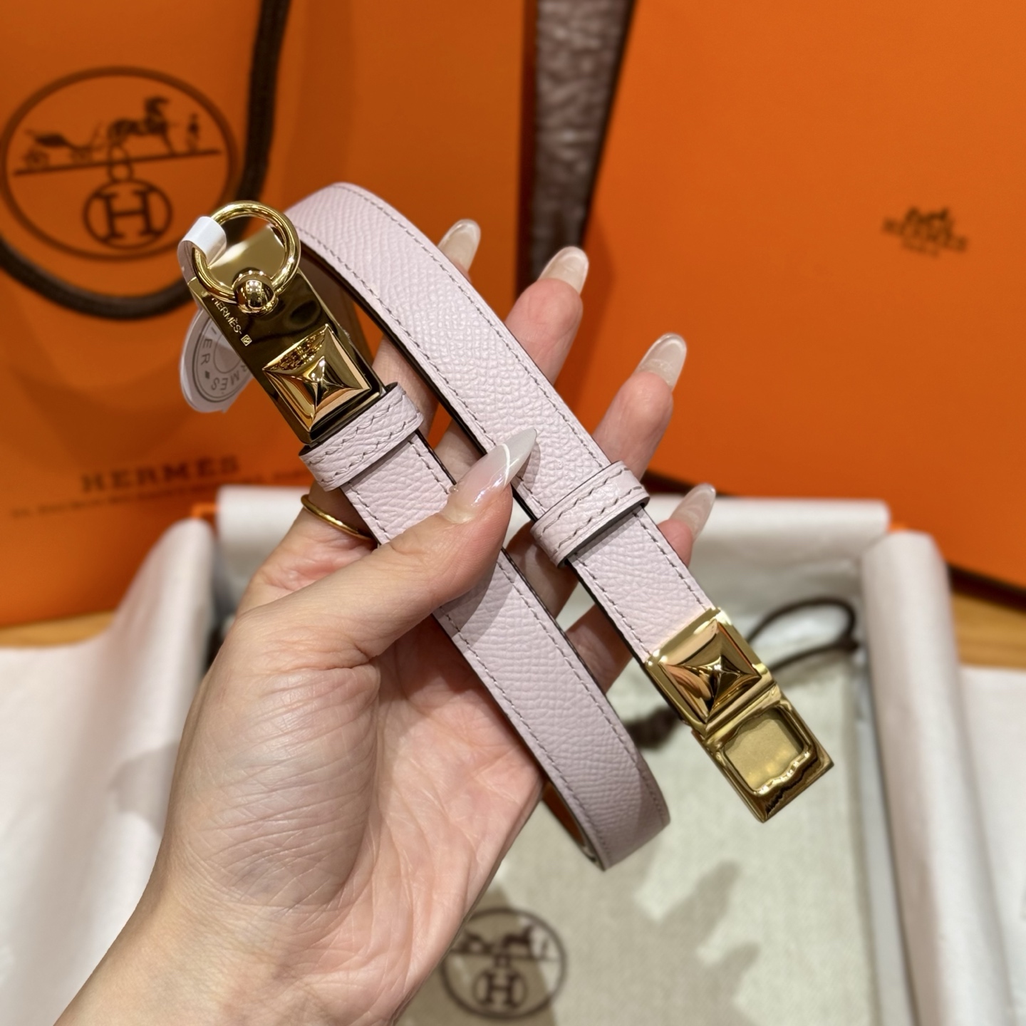 H家新款女款調節腰帶 - Epsom小牛皮＆自由調節デザイン