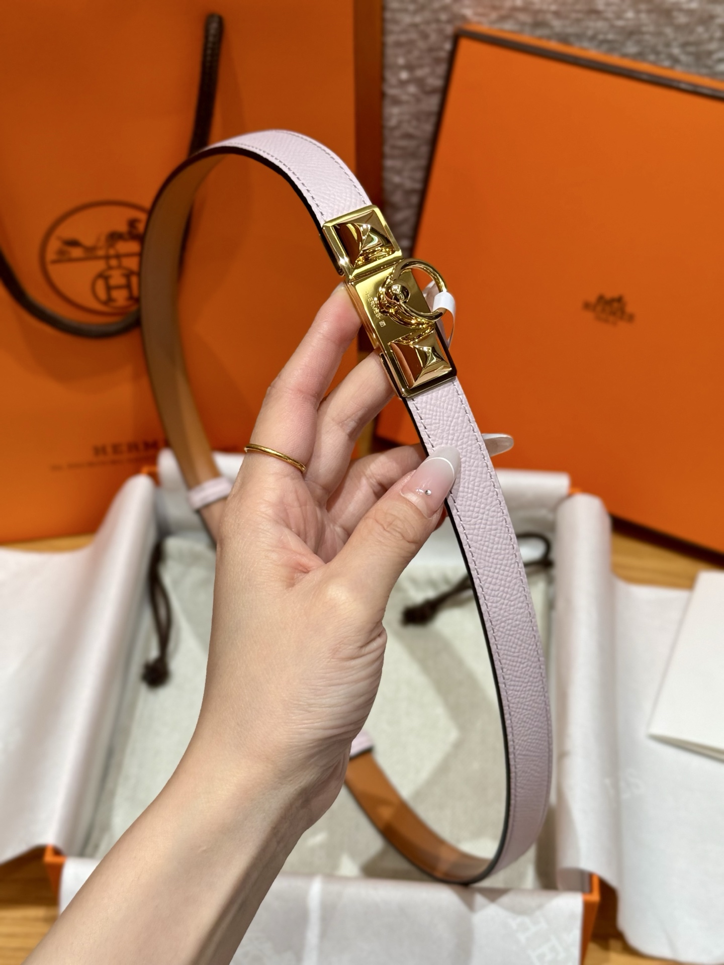 H家新款女款調節腰帶 - Epsom小牛皮&自由調節デザイン