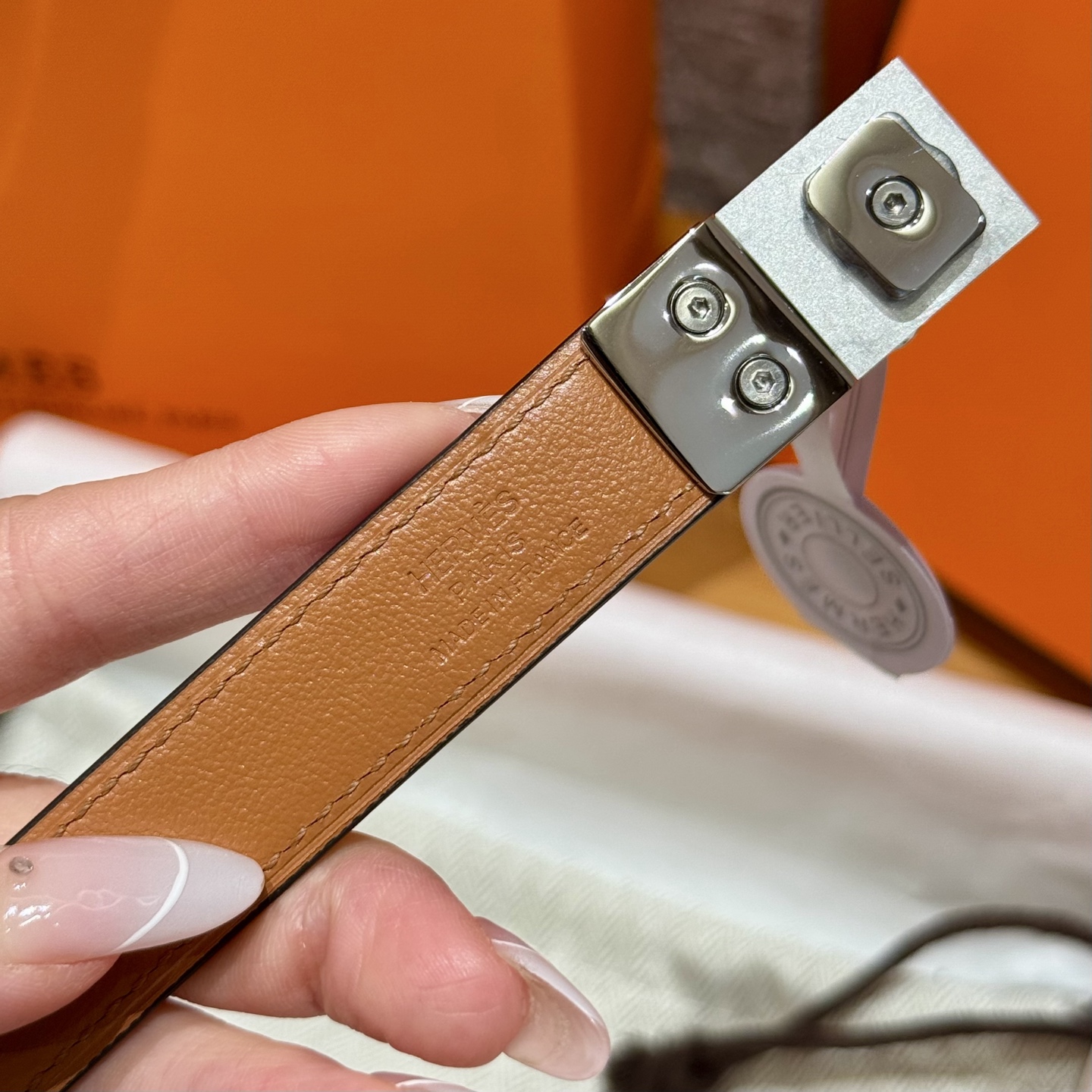 H家新款女款調節腰帶 - Epsom小牛皮とゴールドバックルの優雅なデザイン