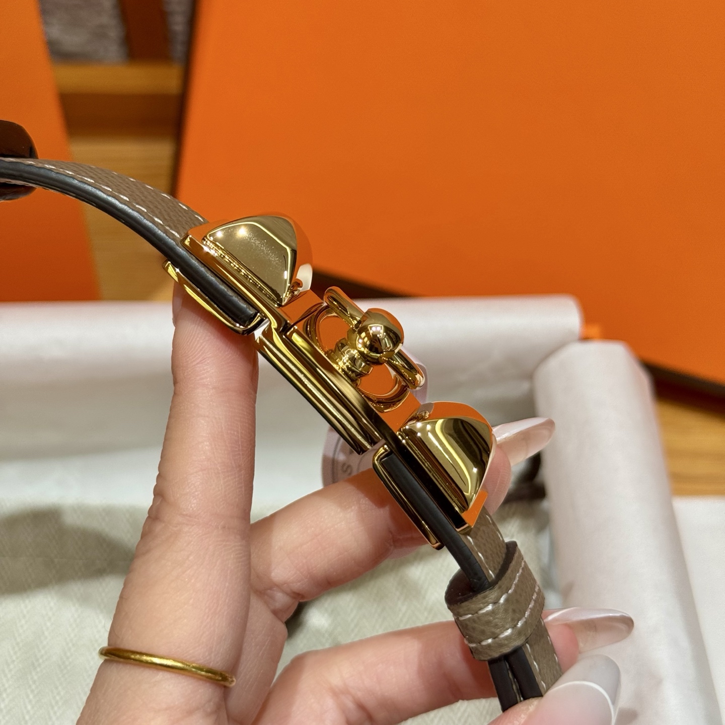 H家新款女款調節腰帶 - Epsom小牛皮と镀金kelly皮带扣