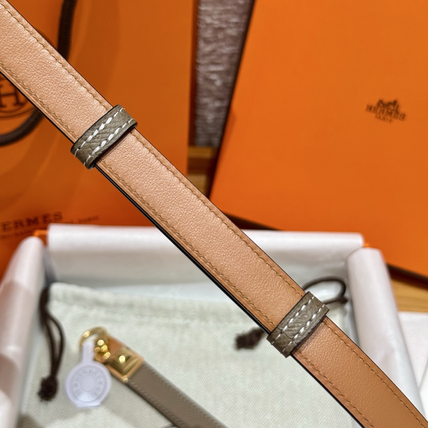 H家新款女款調節腰帶 - Epsom小牛皮と镀金kelly皮带扣