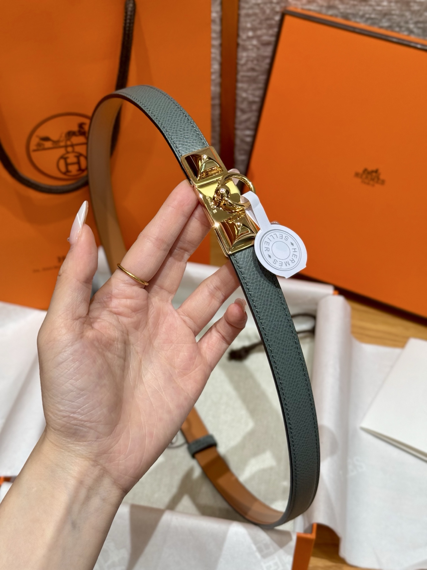 H家新款女款調節腰帯 - Epsom小牛皮製、自由調節可能