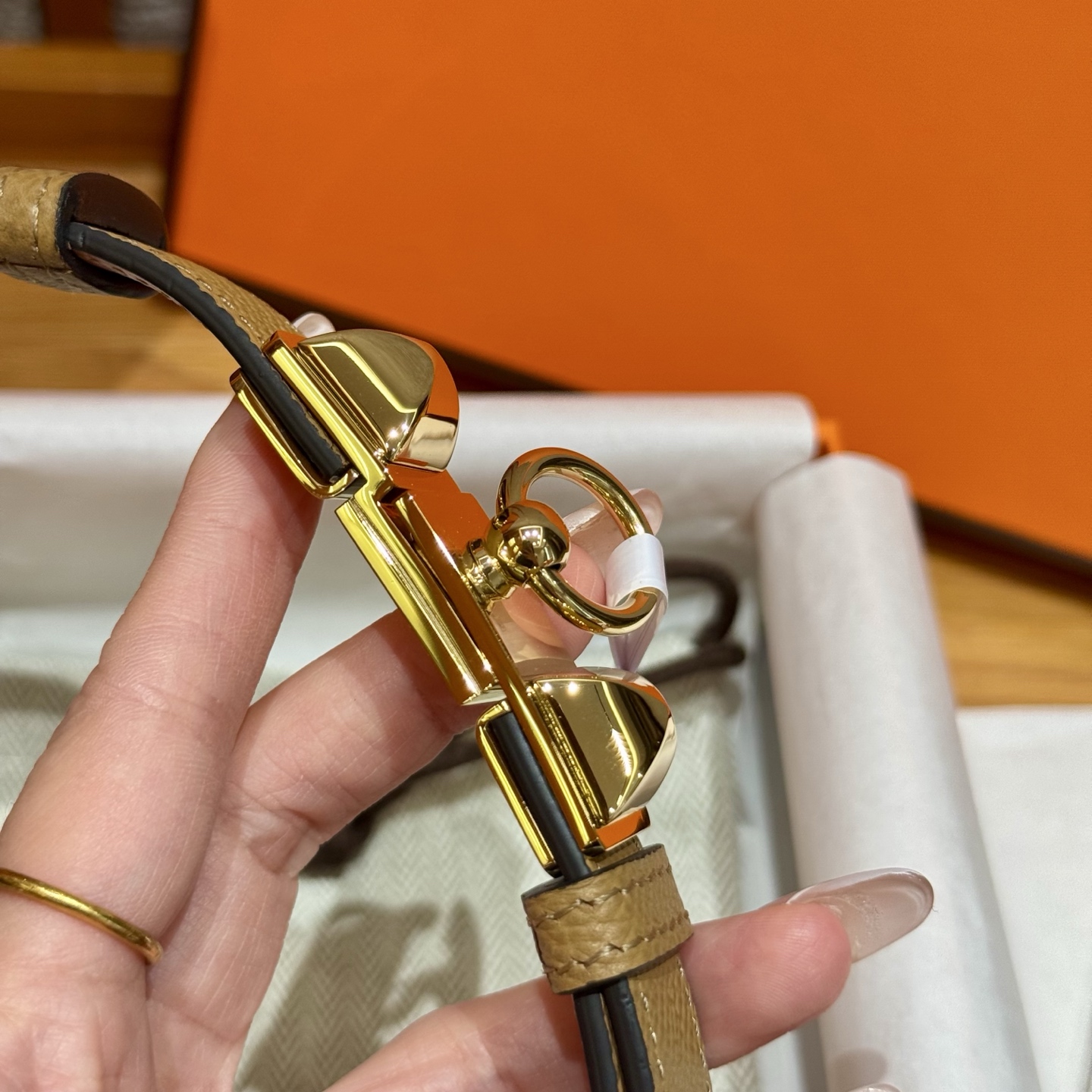 H家新款女款调节腰带 Epsom小牛皮製・自由調節可能