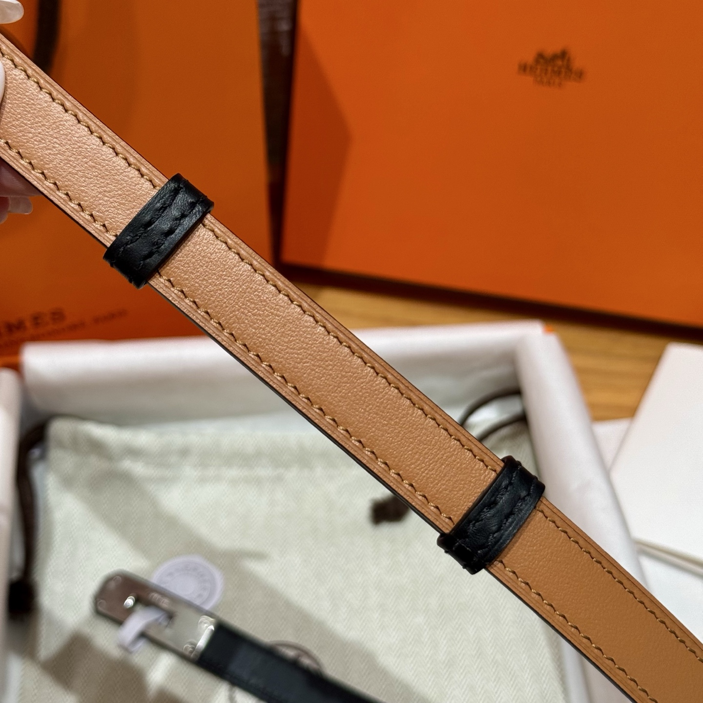 H家新款平纹小牛皮腰带 - 調整可能なデザイン