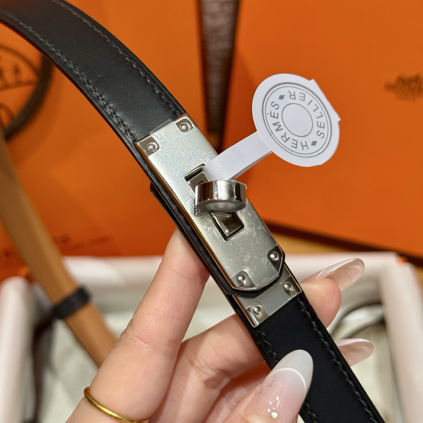 H家新款平纹小牛皮腰带 - 調整可能なデザイン