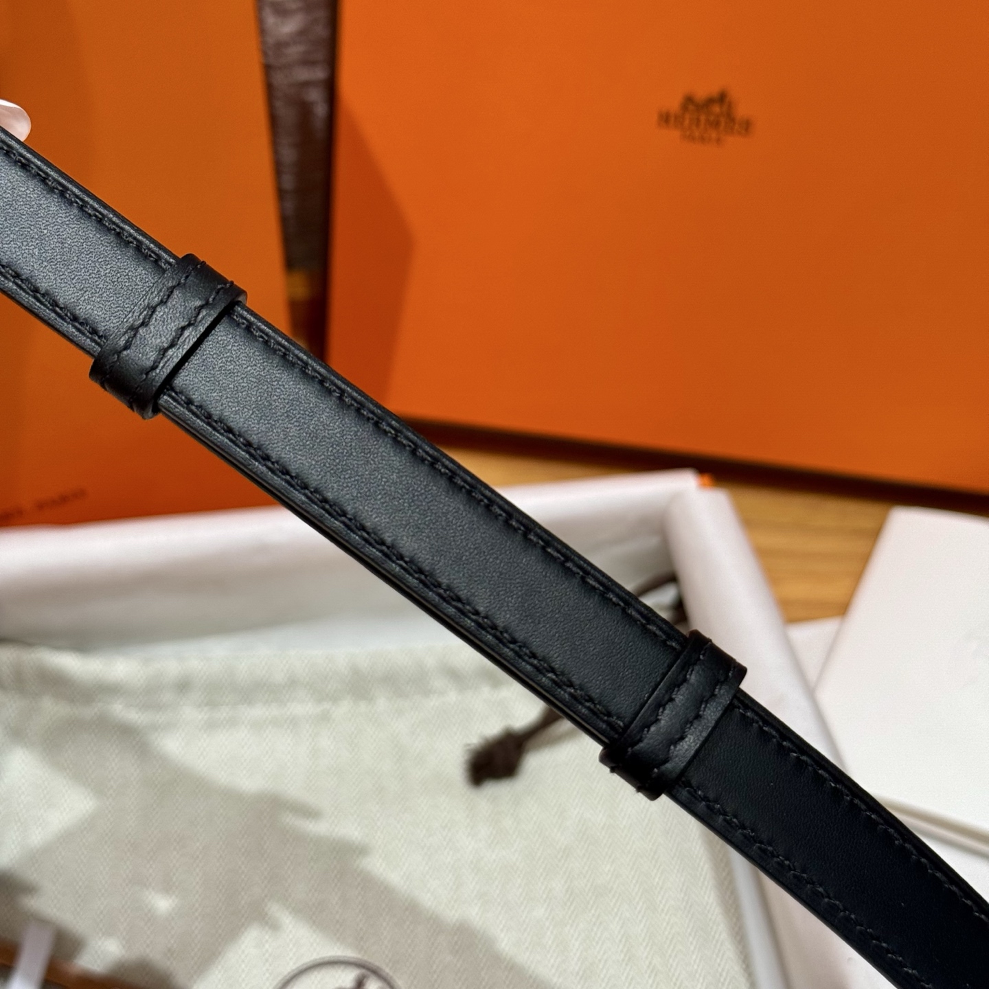 H家新款平纹小牛皮腰带 - 調整可能なデザイン