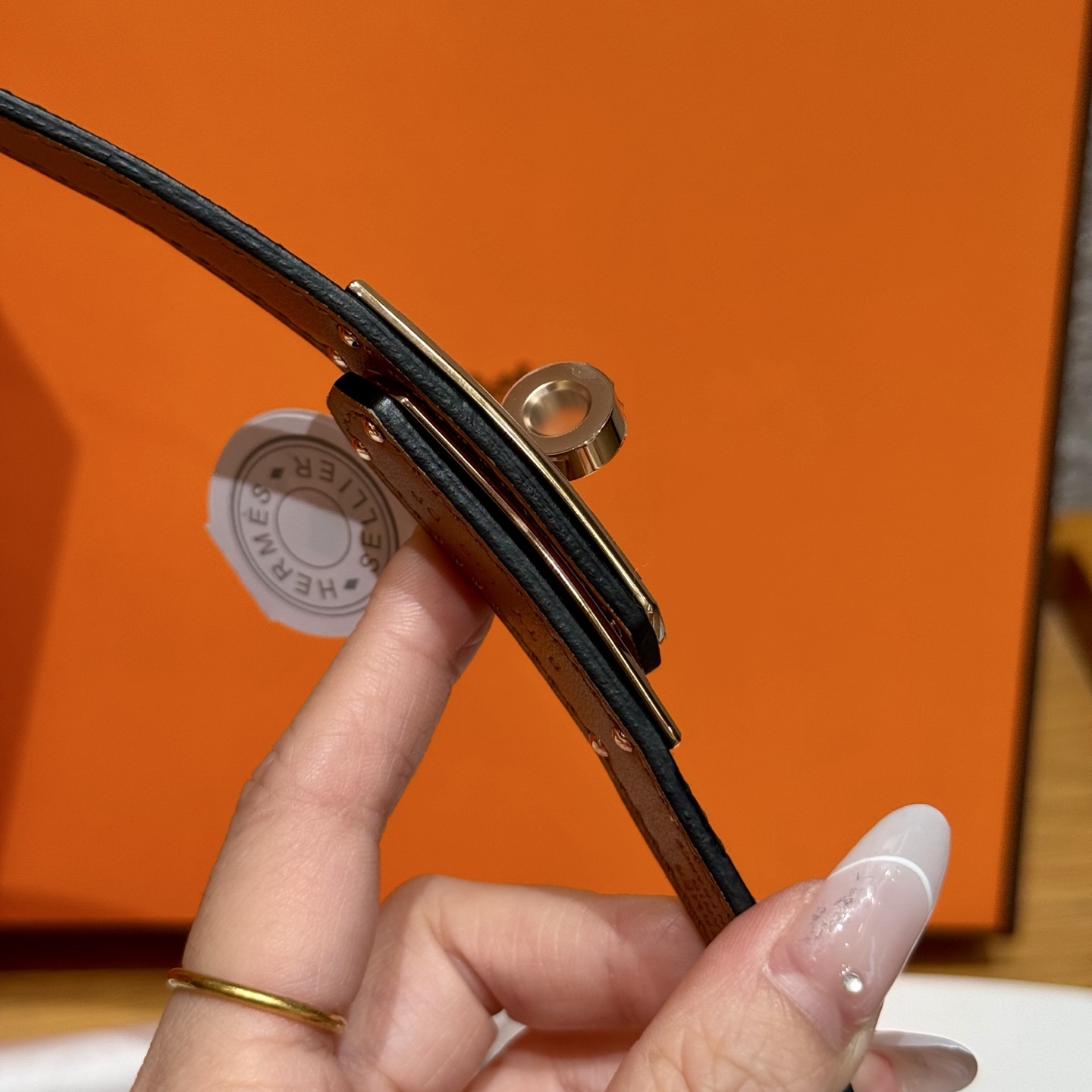 H家新款平纹小牛皮女子腰带