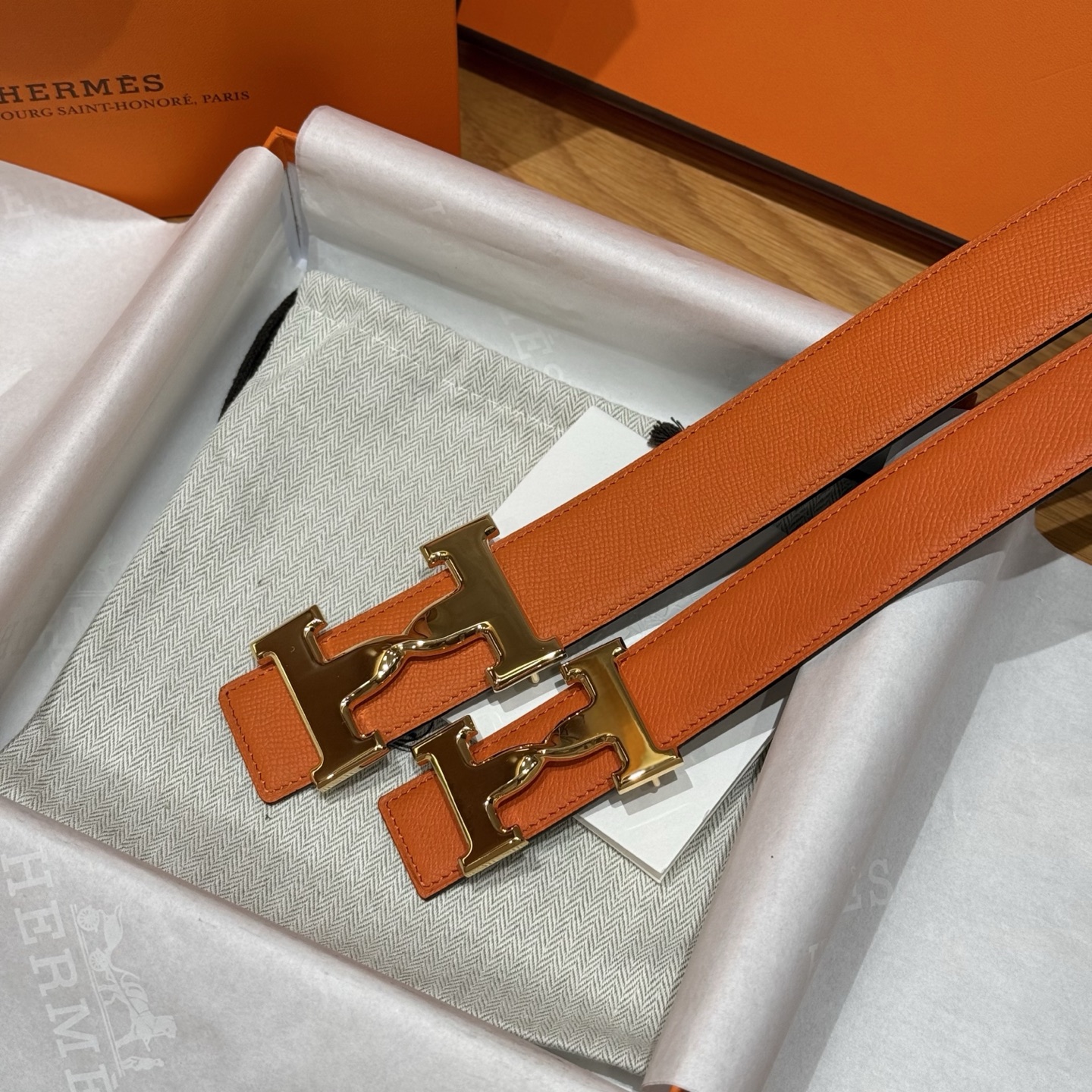 H家男款腰带 - 両面使用可能な高級感あふれるデザイン