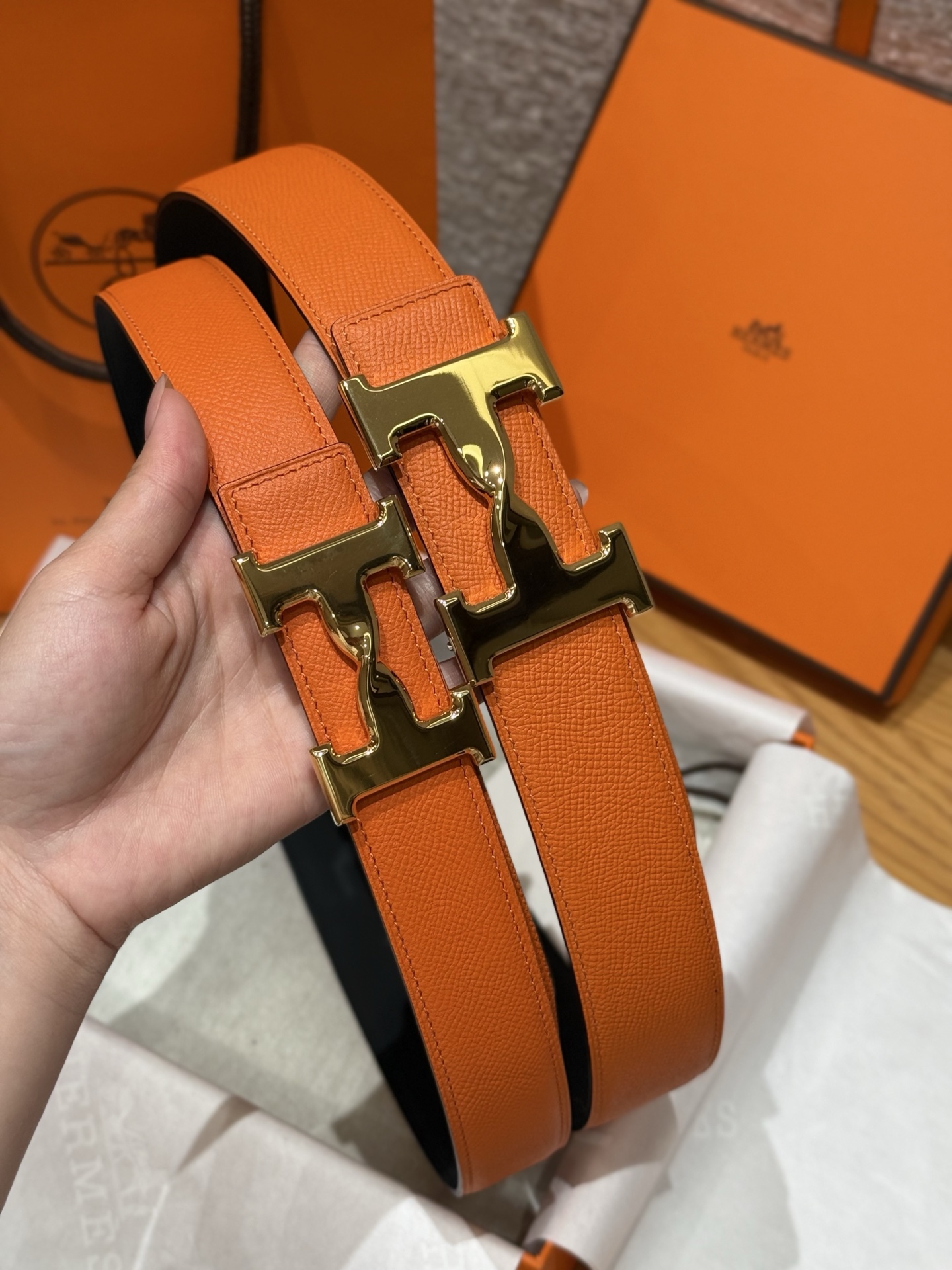 H家男款腰带 - 両面使用可能な高級感あふれるデザイン