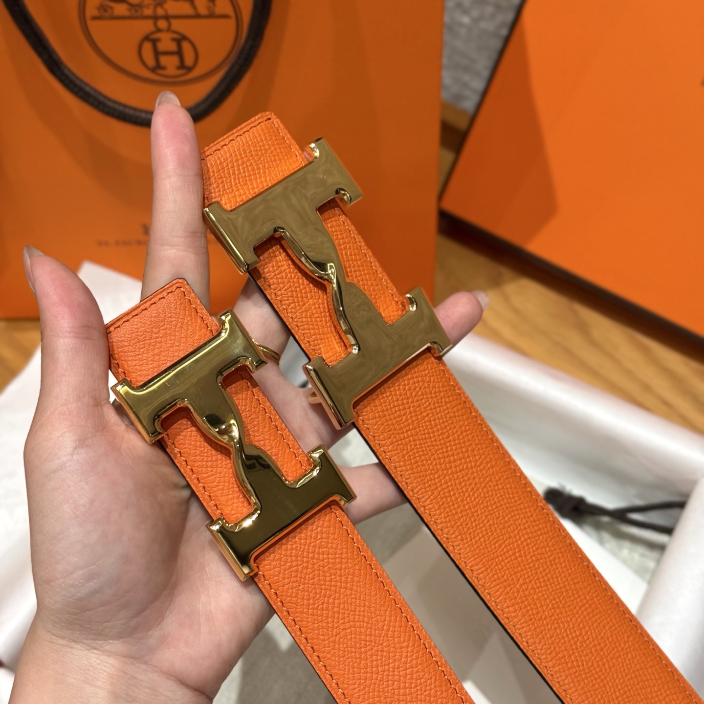 H家男款腰带 - 両面使用可能な高級感あふれるデザイン