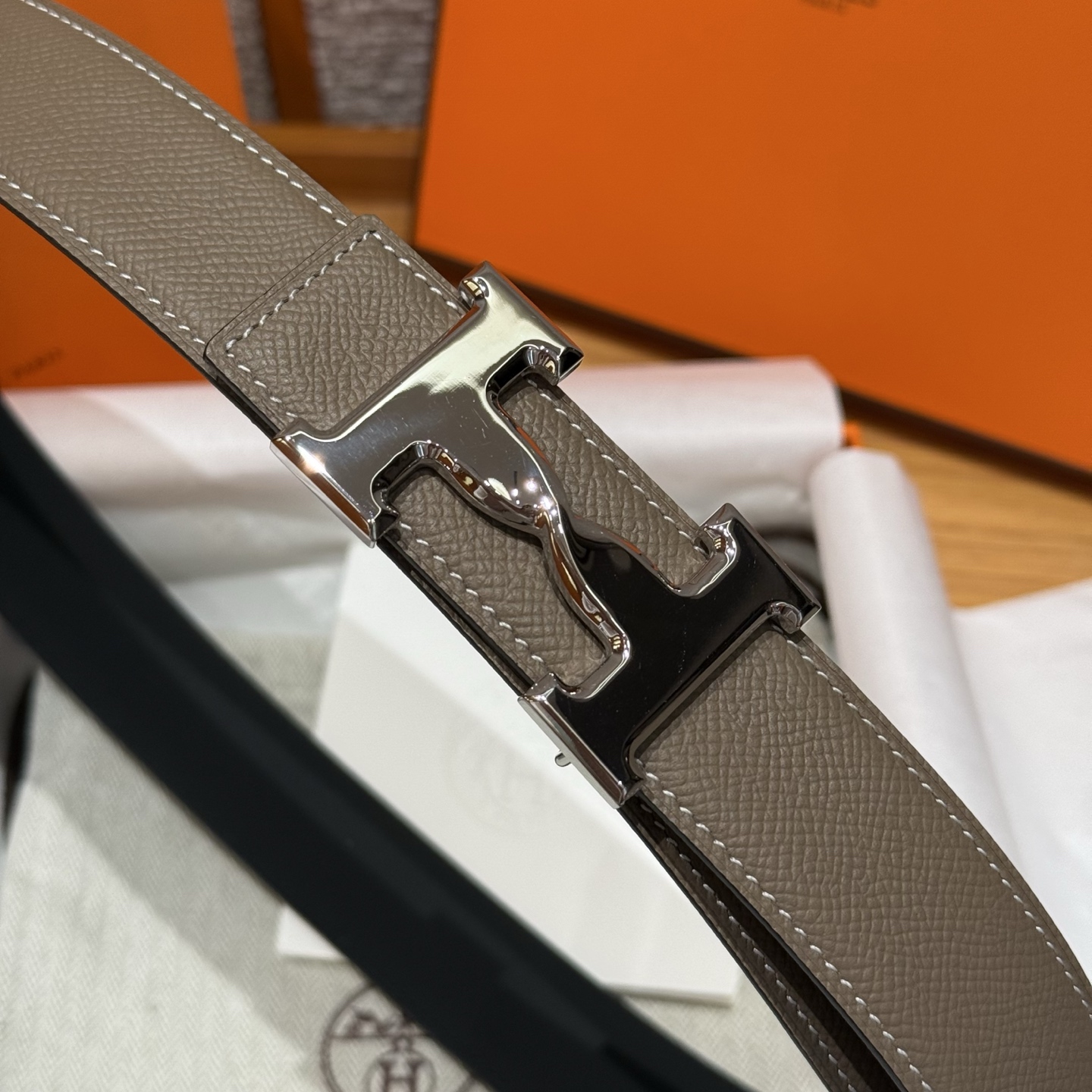 H家男款腰带 - 双面使用の高級感溢れるデザイン